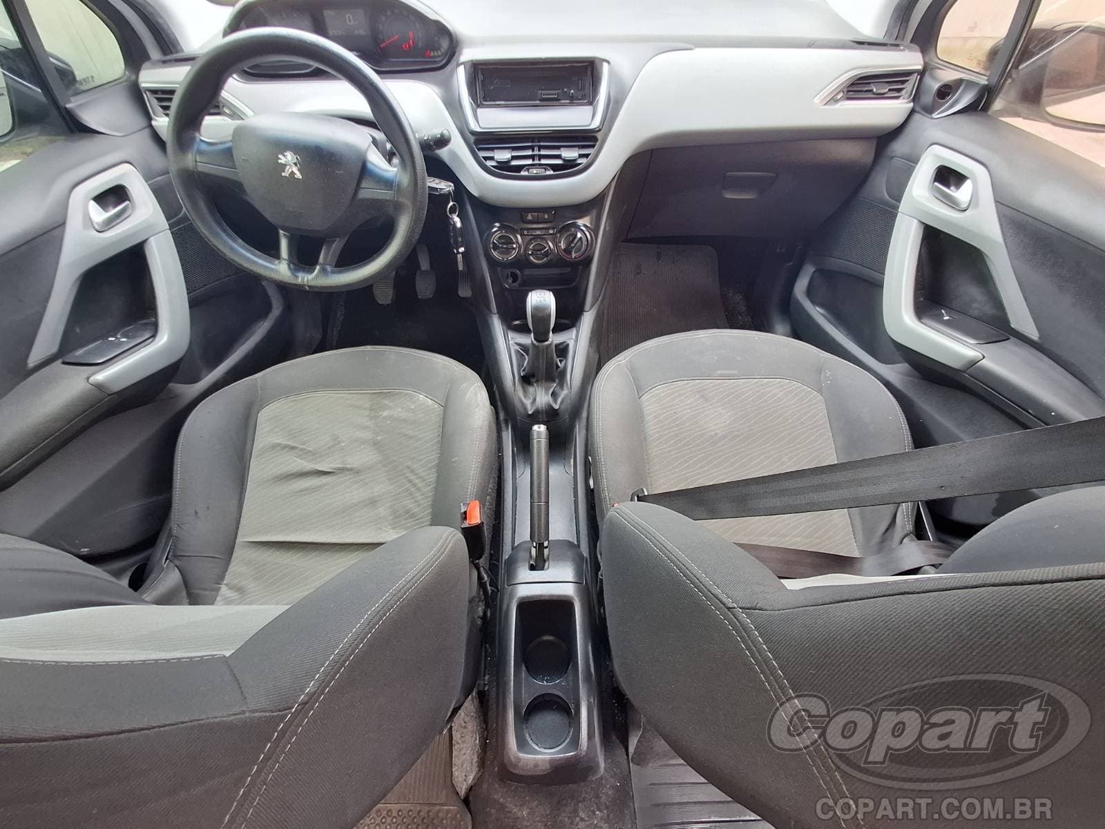 Peugeot 208 2014 — foto 9