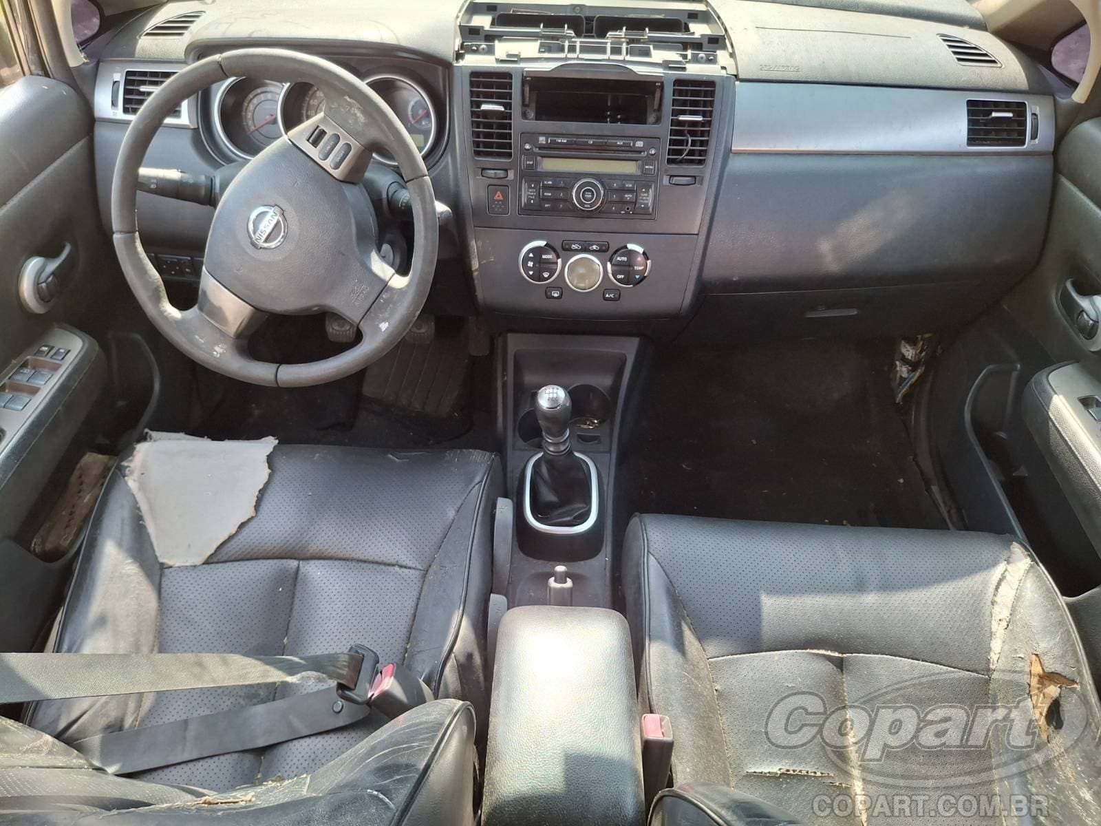 Nissan Tiida 2010 — foto 9
