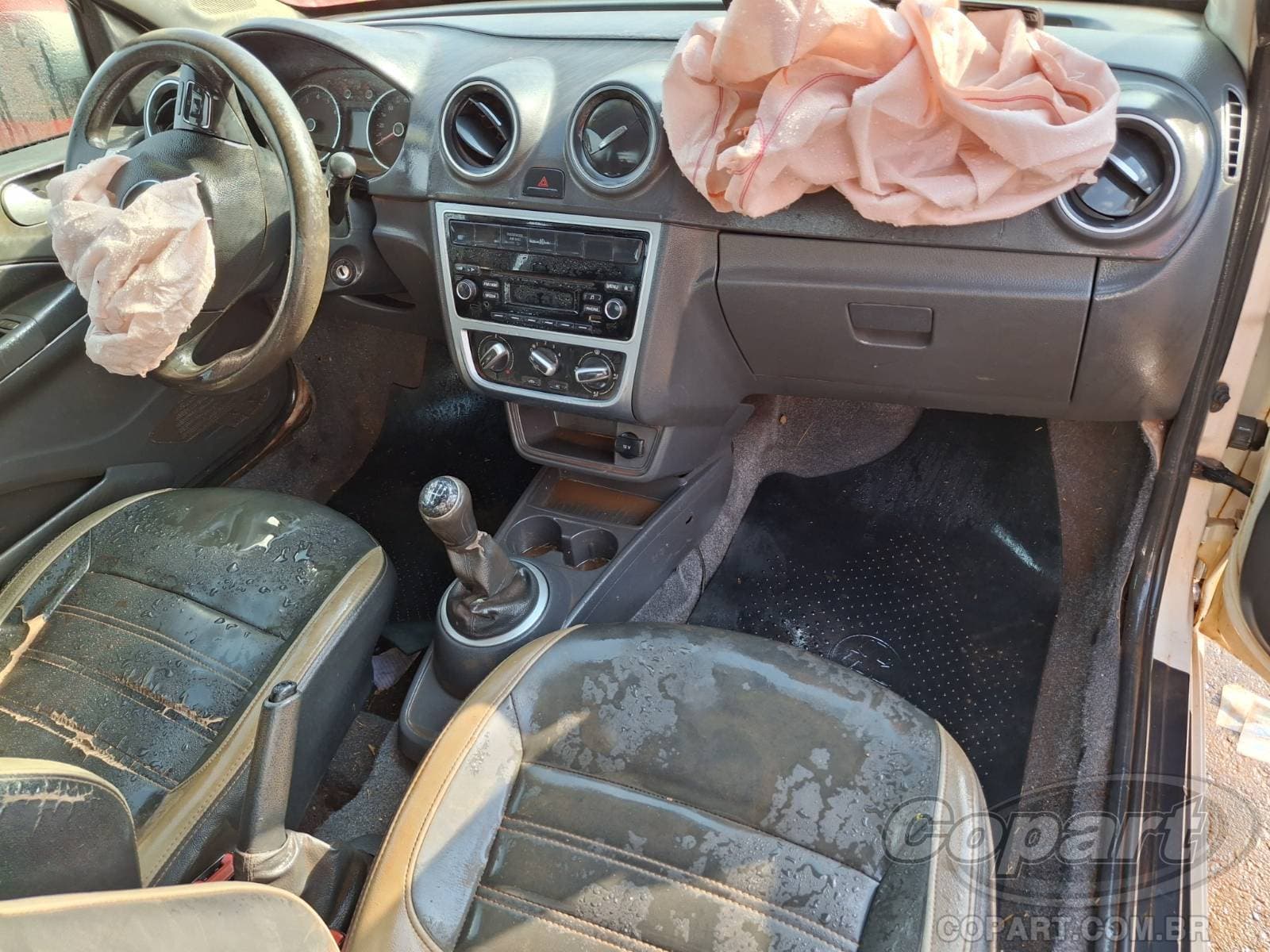 Volkswagen Saveiro CE 2015 — foto 9