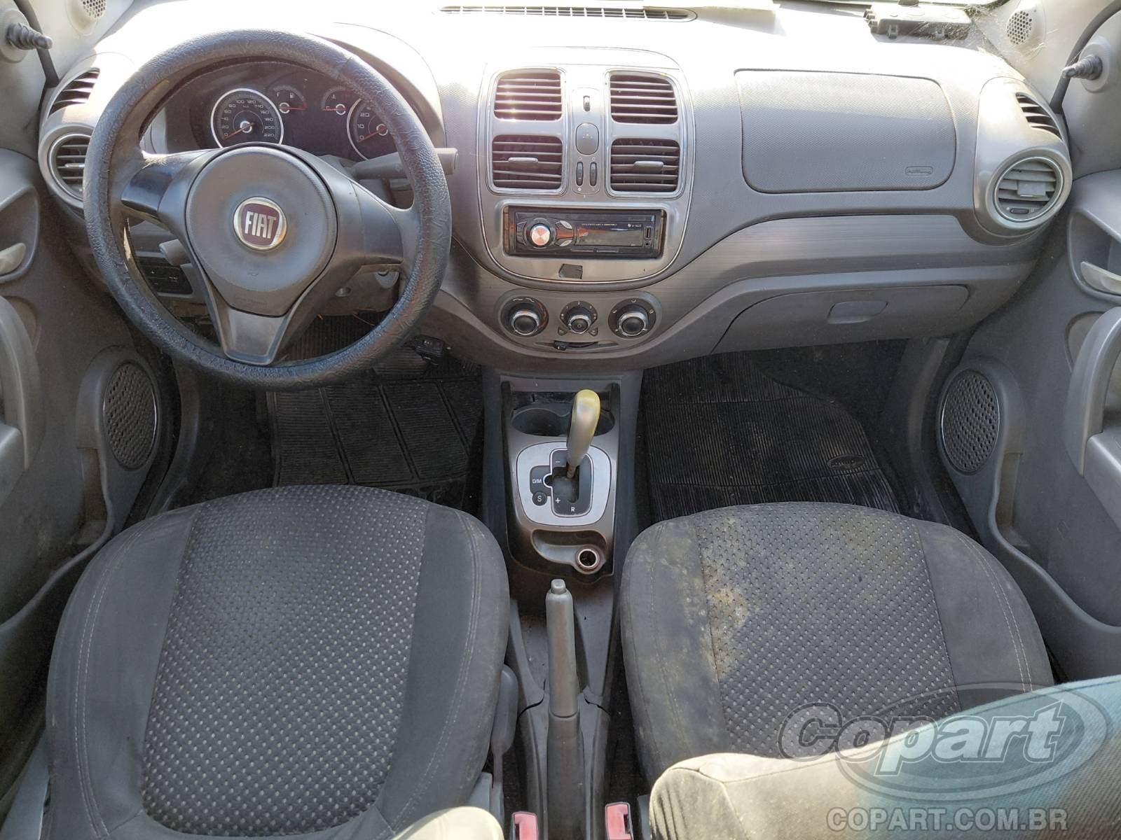 Fiat Grand Siena 2015 — foto 9