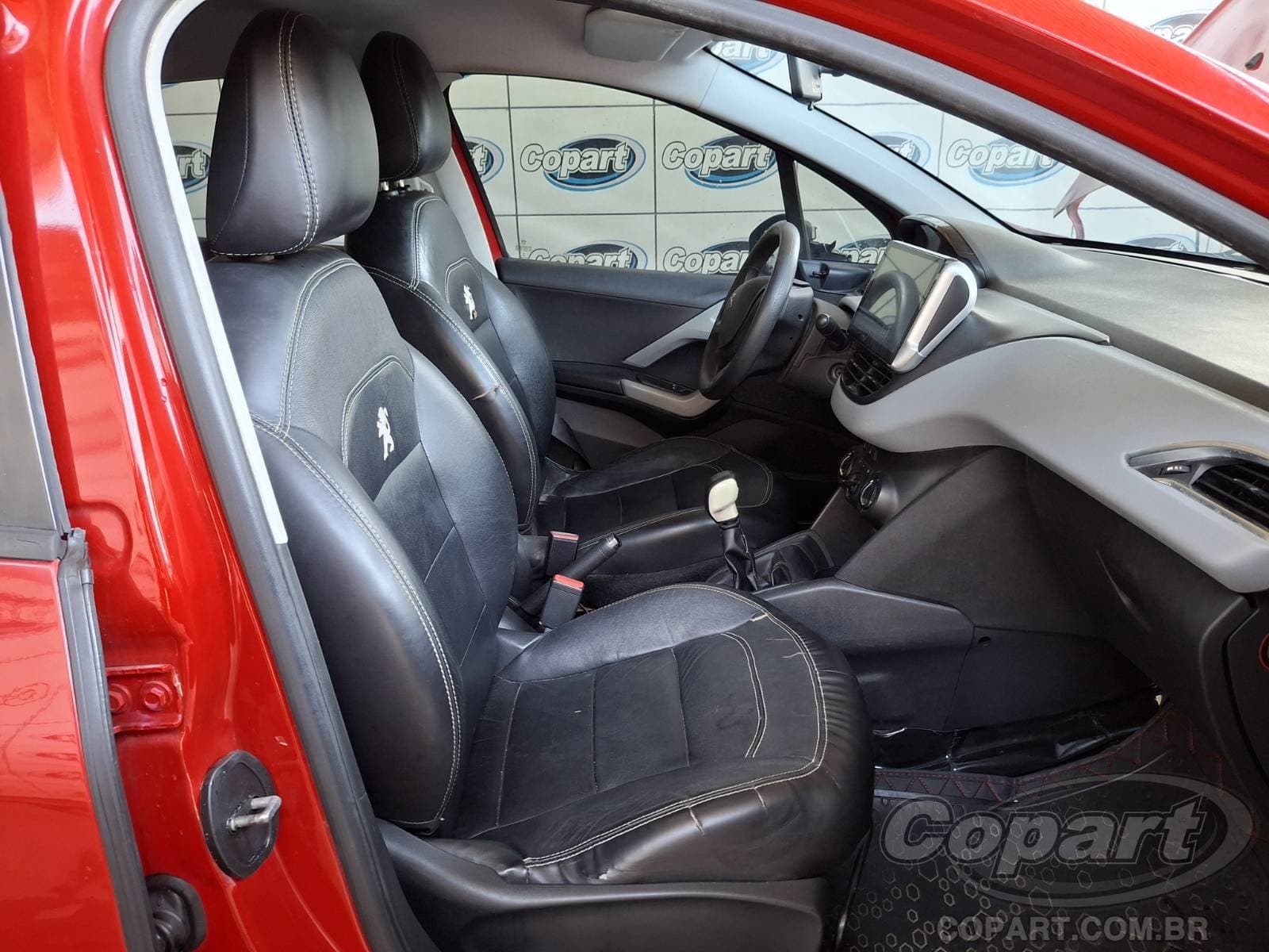 Peugeot 208 2014 — foto 5