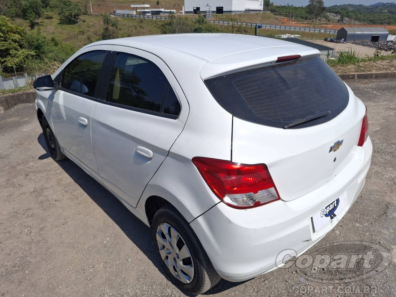 Chevrolet Onix 2015 — foto 3
