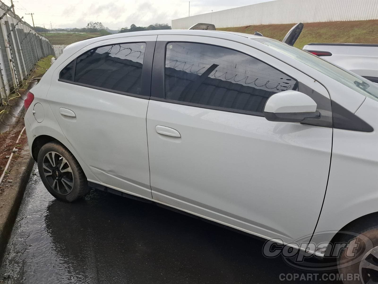 Chevrolet Onix 2015 — foto 11