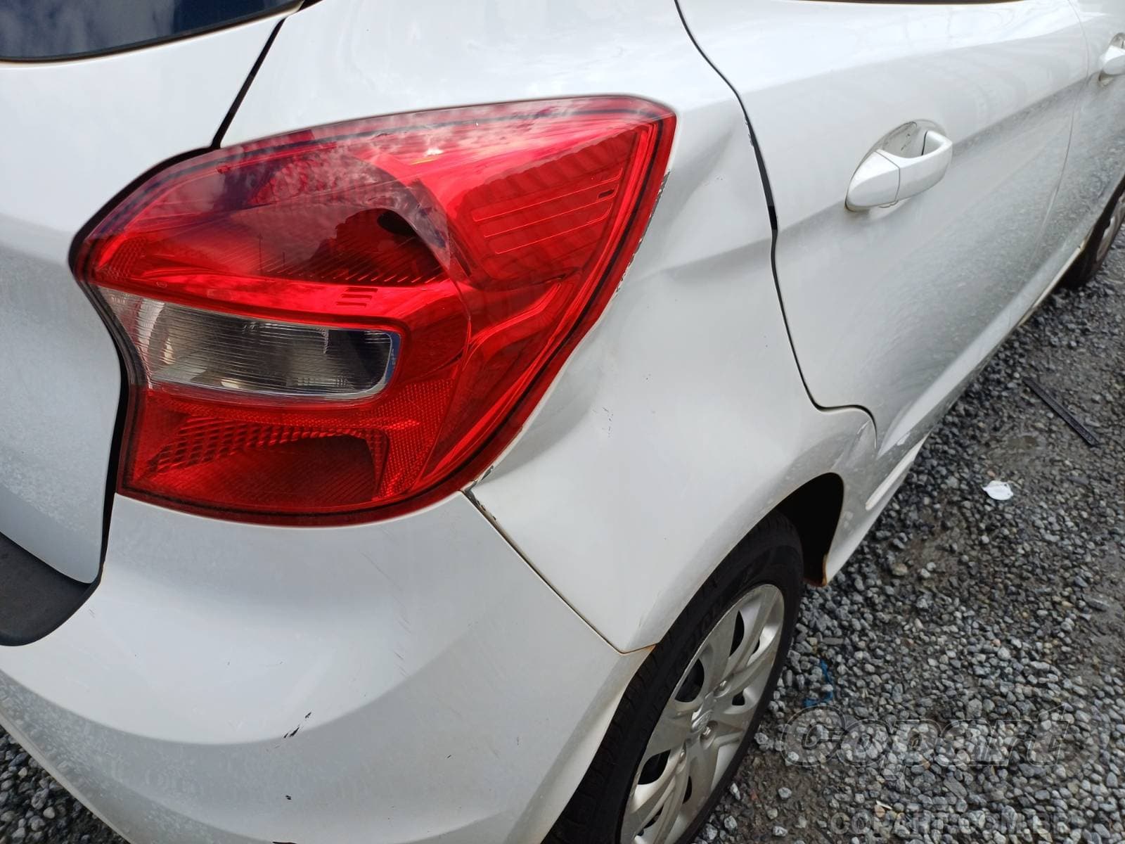 Ford KA 2018 — foto 12