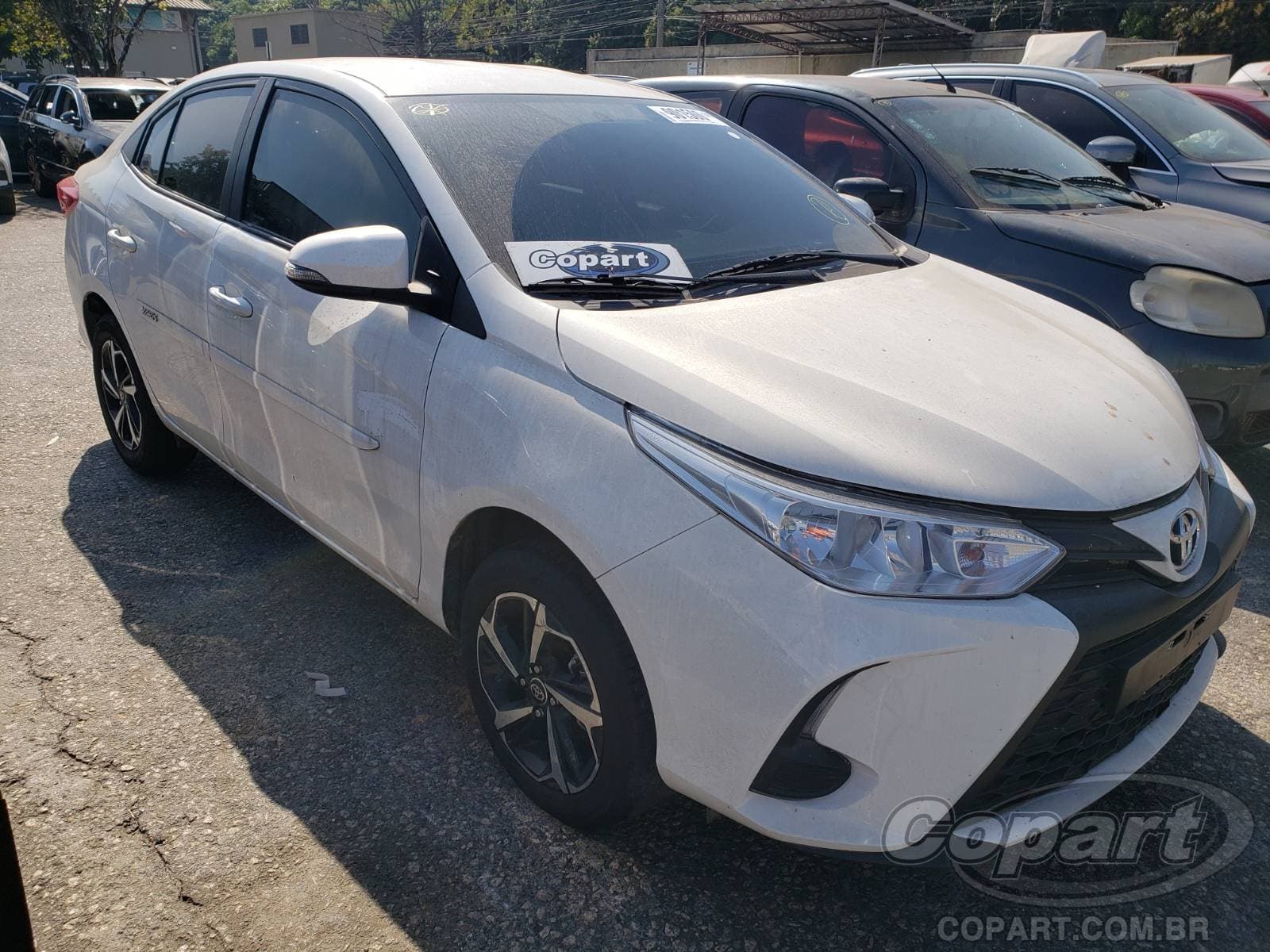 Toyota Yaris Seda 1.5 16V DUAL VVT-I 2024