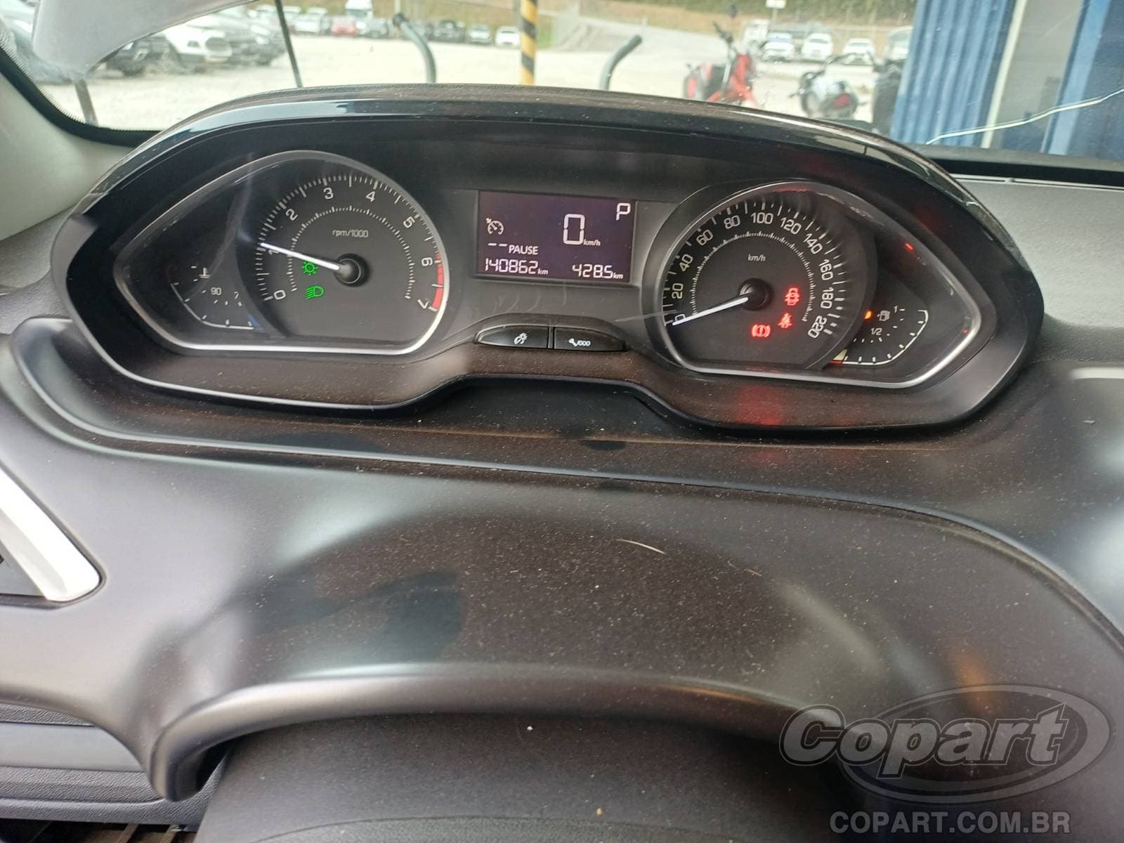 Peugeot 2008 2017 — foto 8