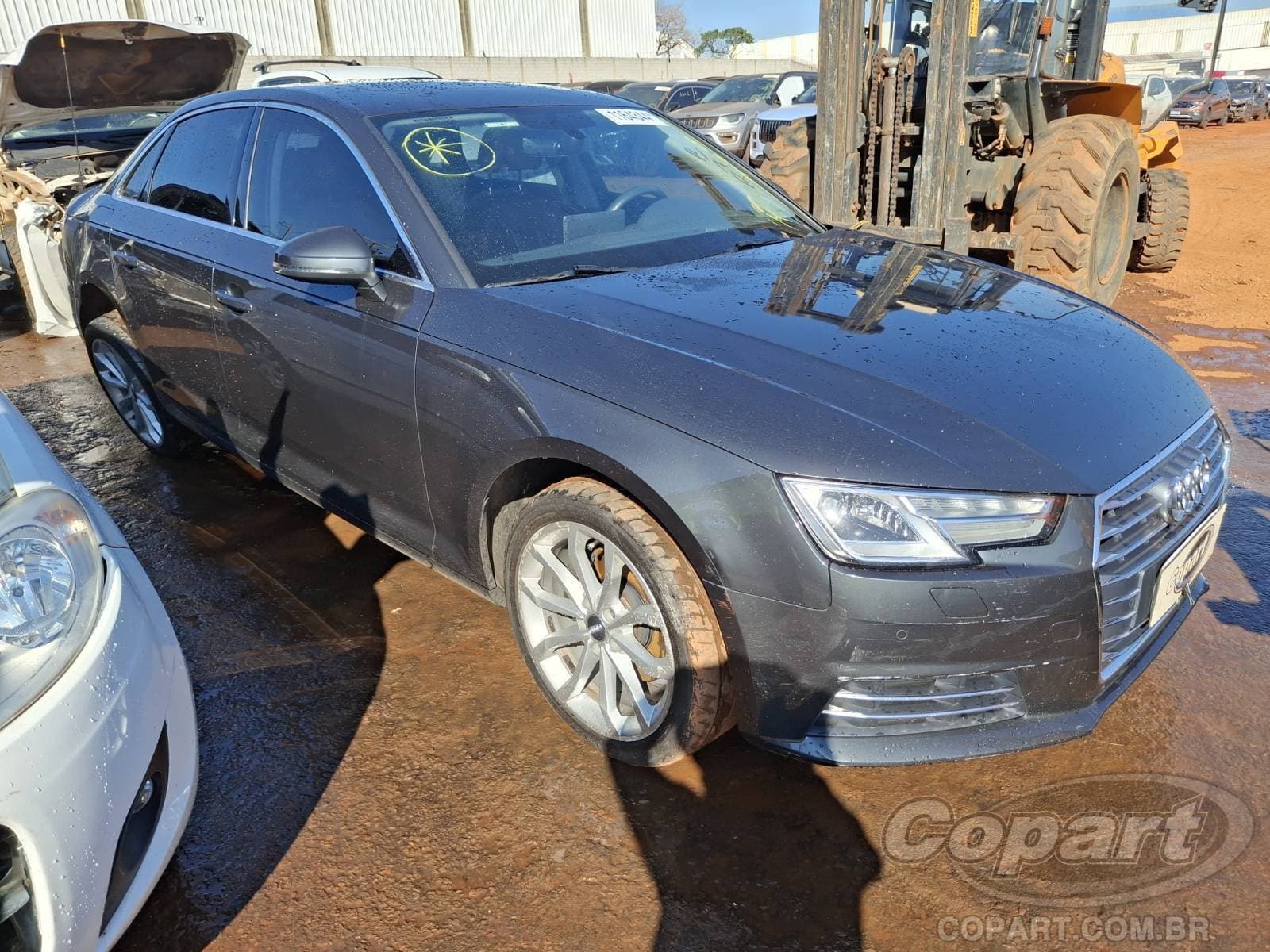 Audi A4 2018 — foto 1