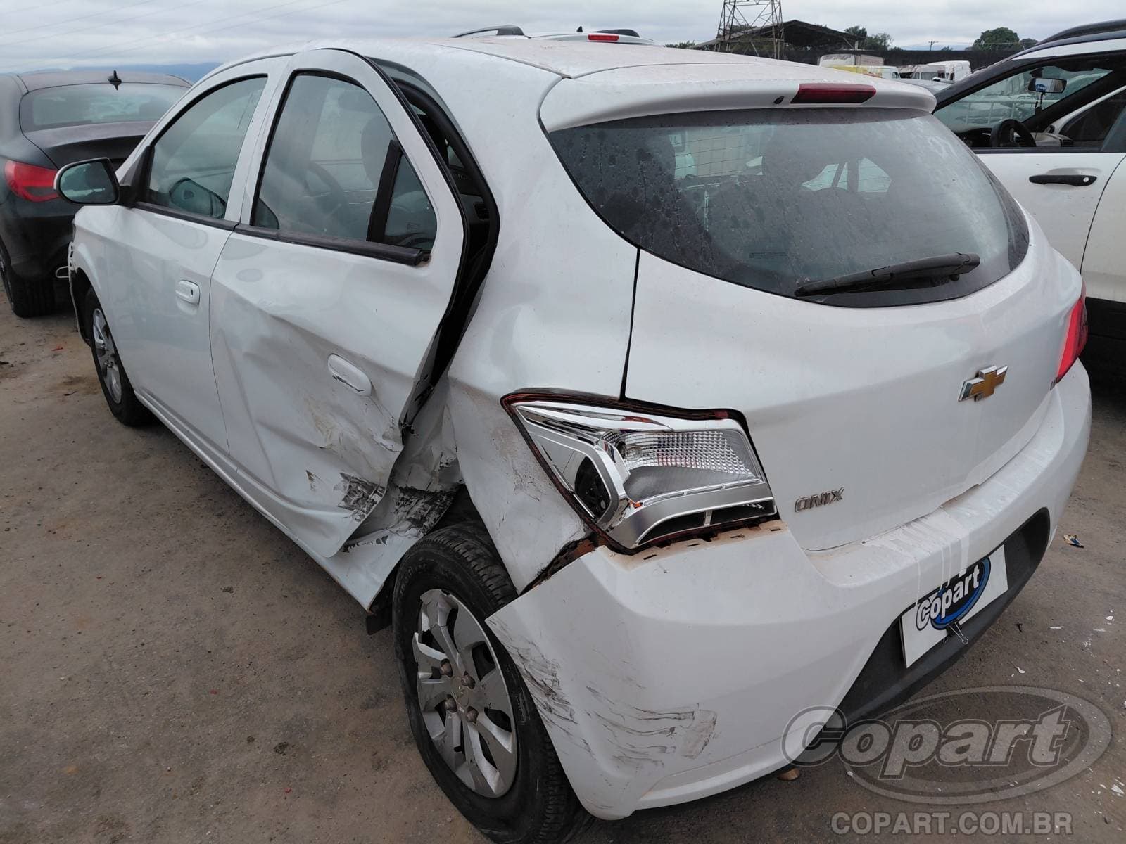 Chevrolet Onix 2019 — foto 3