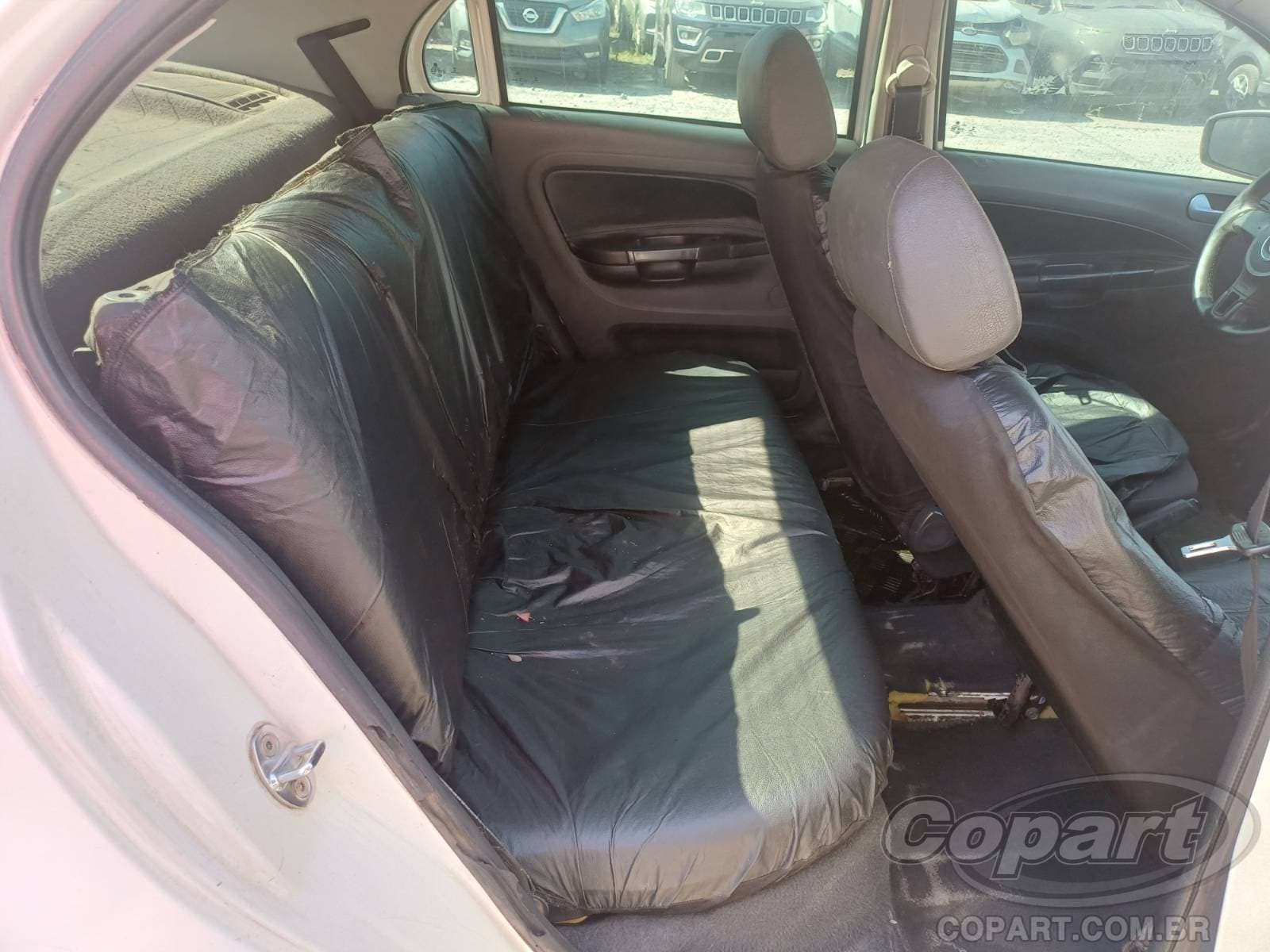 Volkswagen Voyage 2015 — foto 6