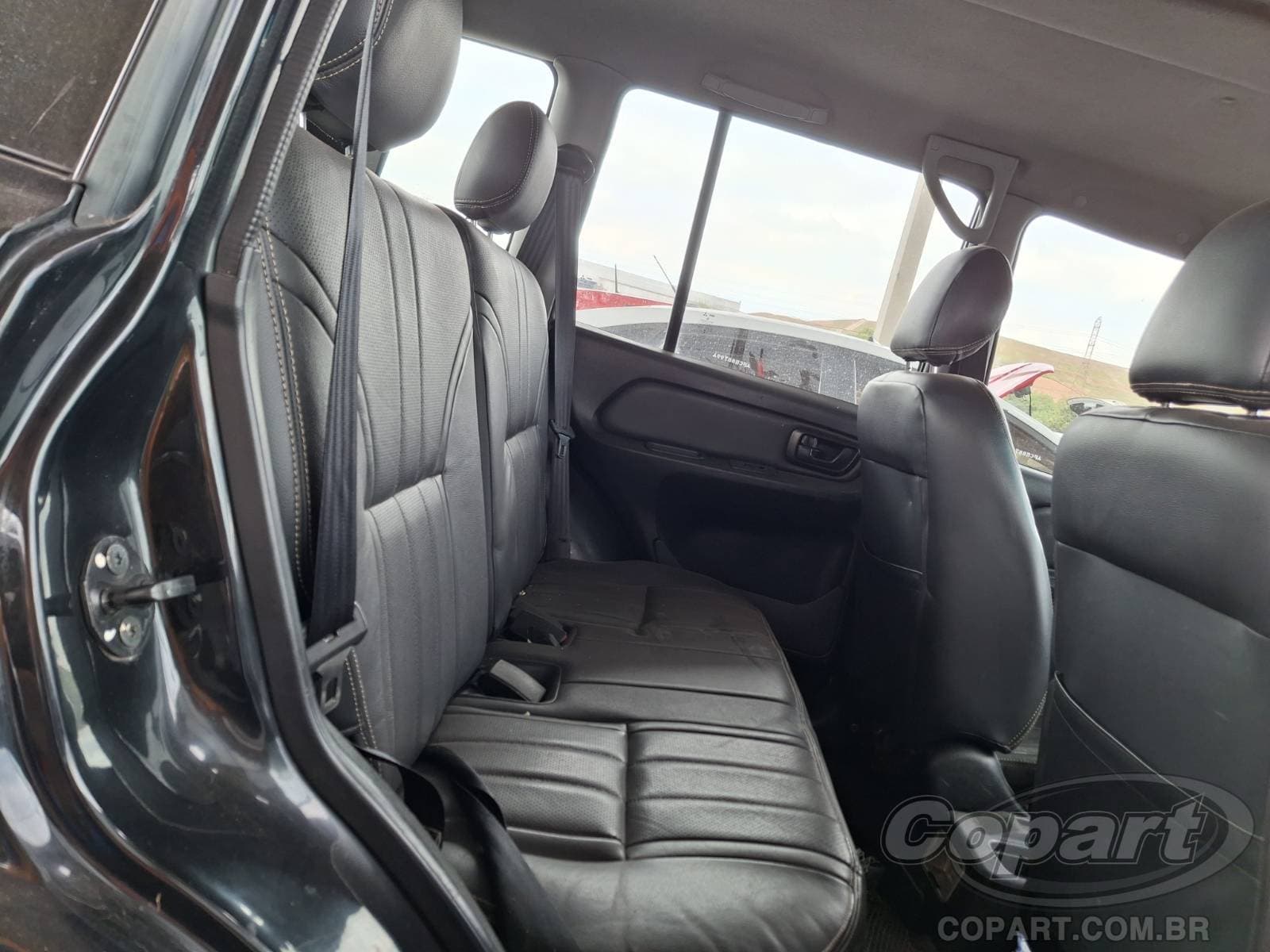 Mitsubishi Pajero TR4 2015 — foto 6