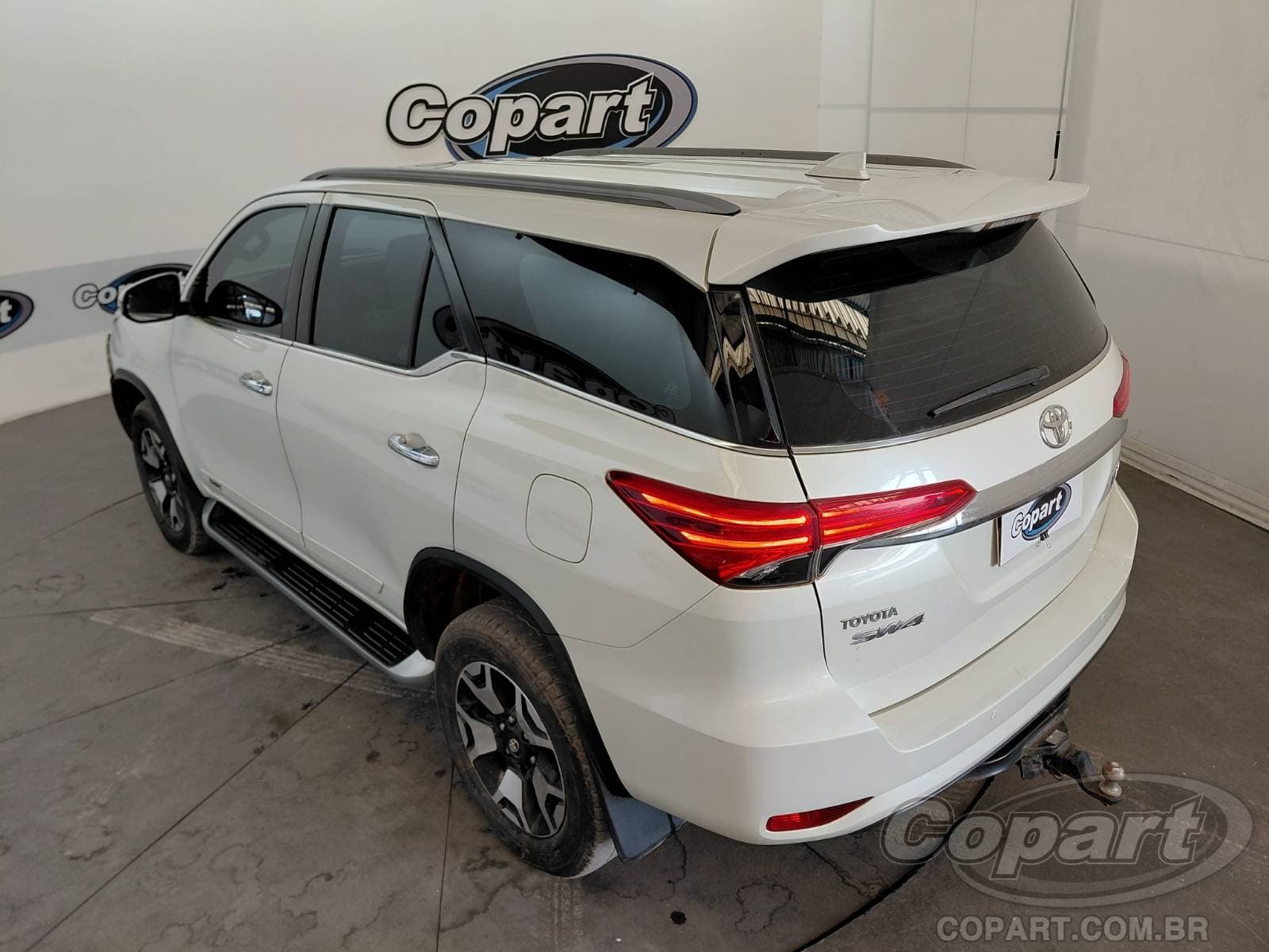 Toyota SW4 2020 — foto 3