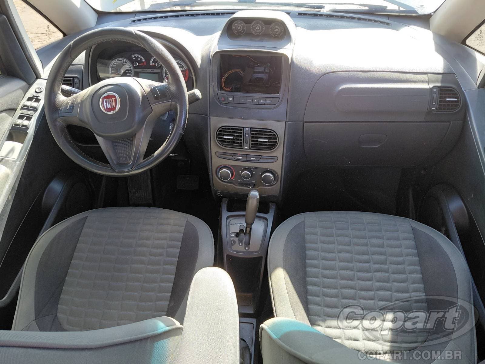 Fiat Idea 2016 — foto 9