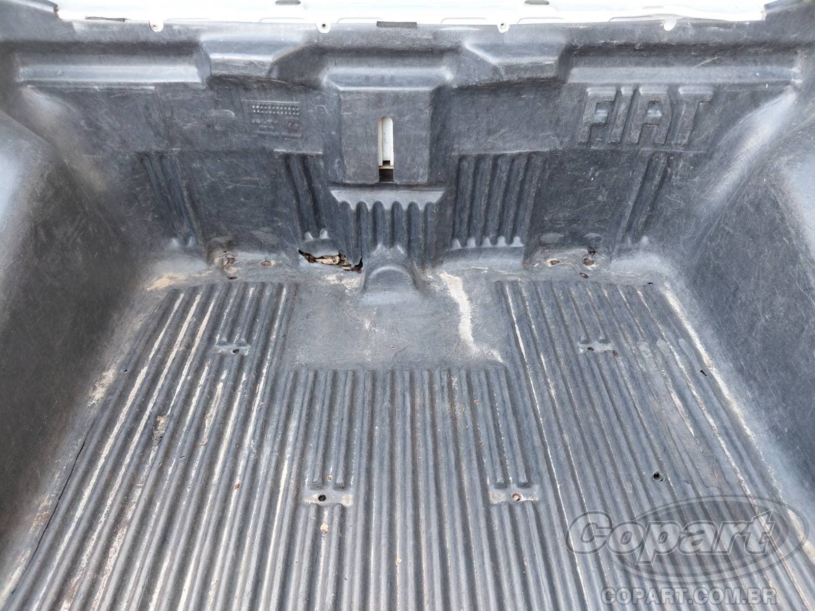 Fiat Strada 2012 — foto 10