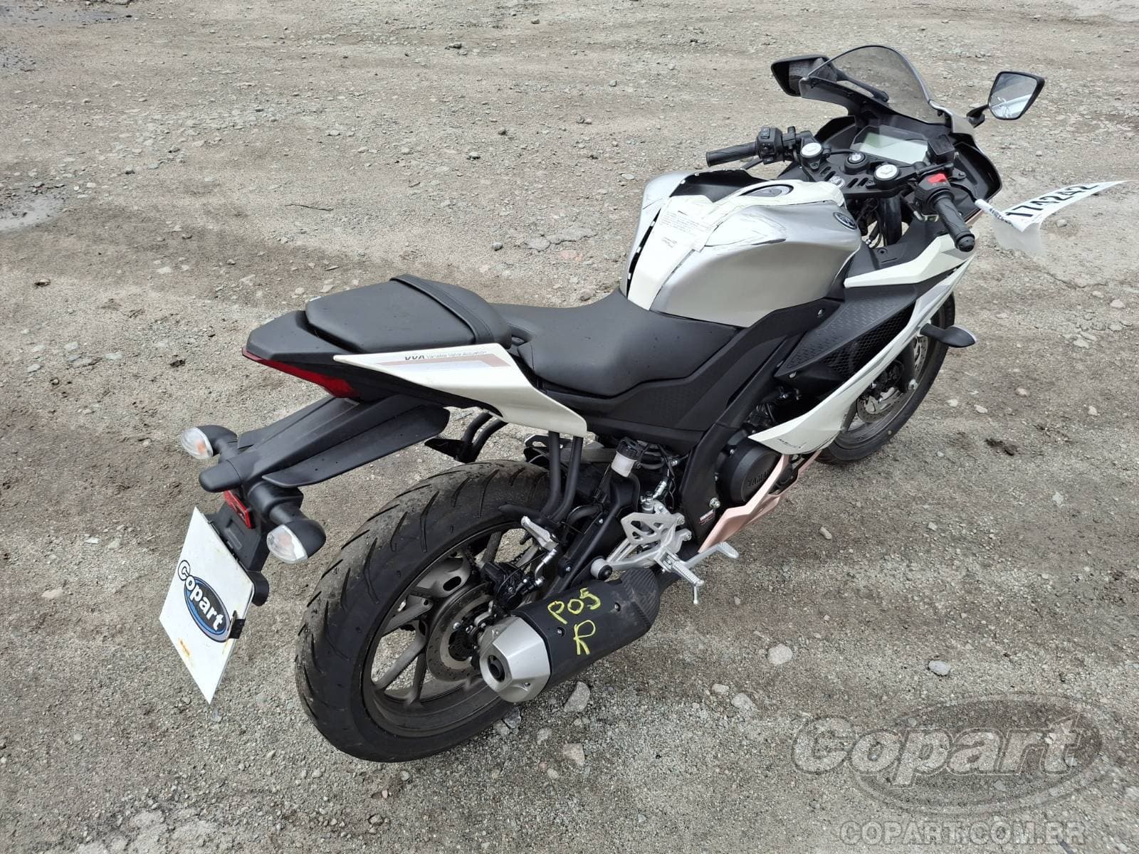 Yamaha YZF R15 2026 — foto 4