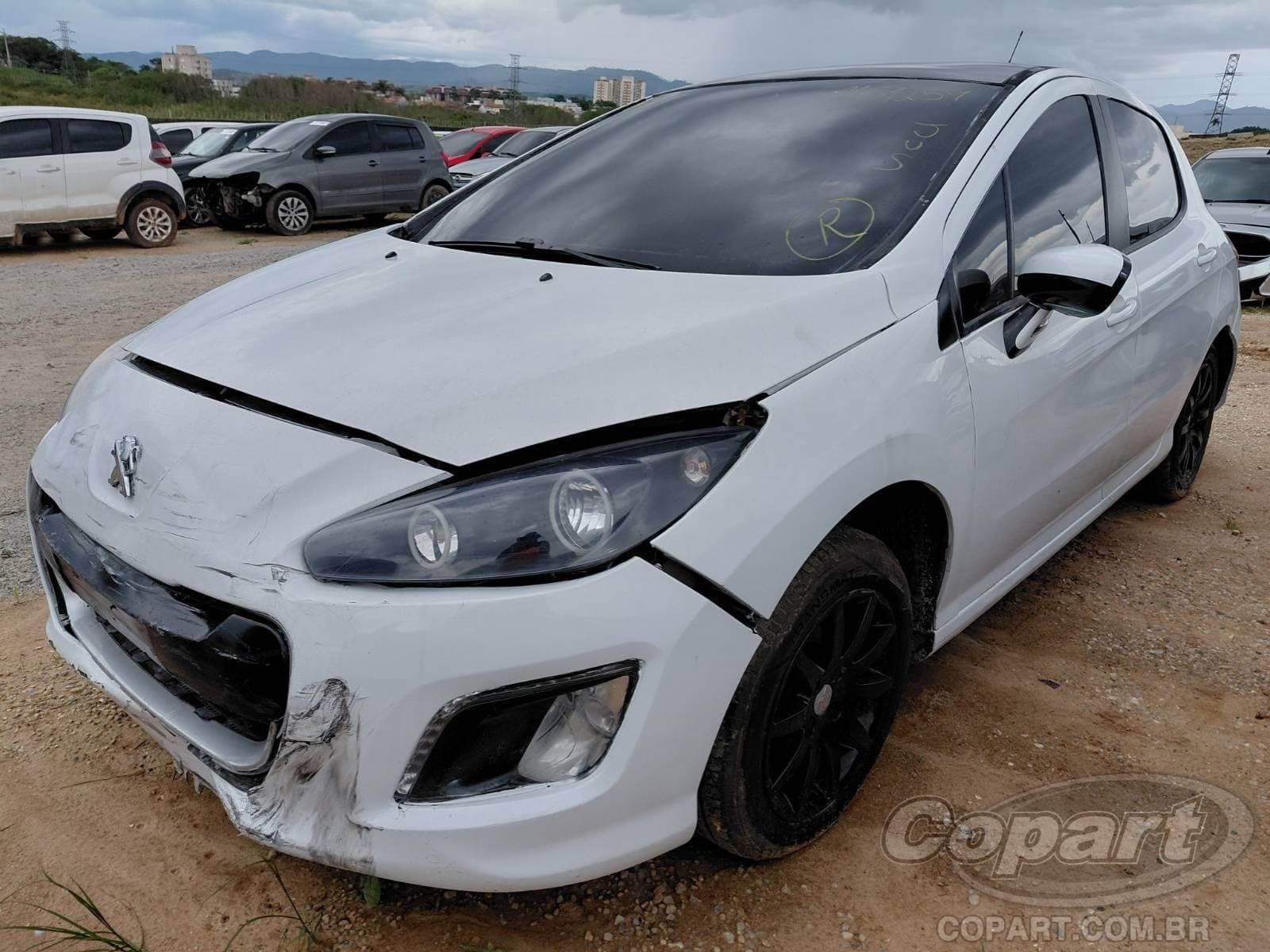 Peugeot 308 2014 — foto 2