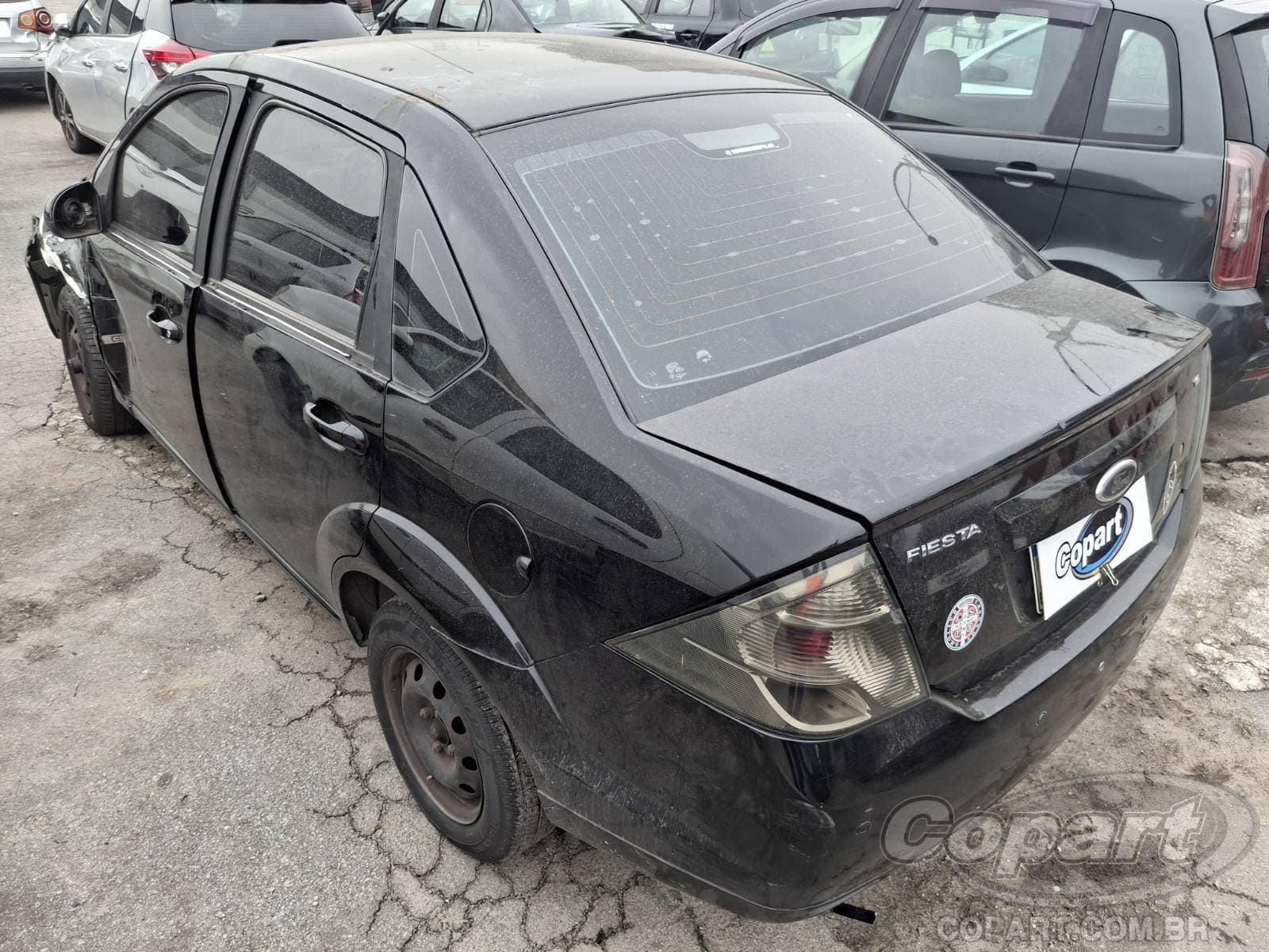 Ford Fiesta Sedan 2011 — foto 3