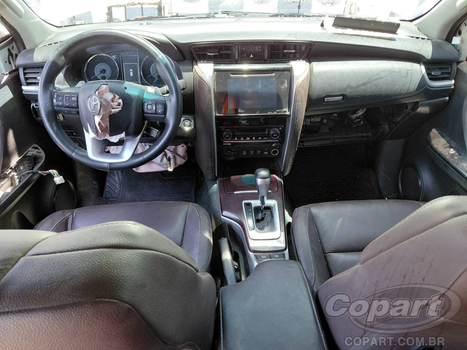 Toyota Hilux SW4 2017 — foto 9