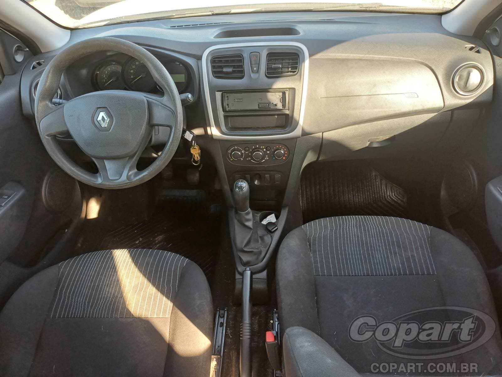 Renault Logan 2018 — foto 9