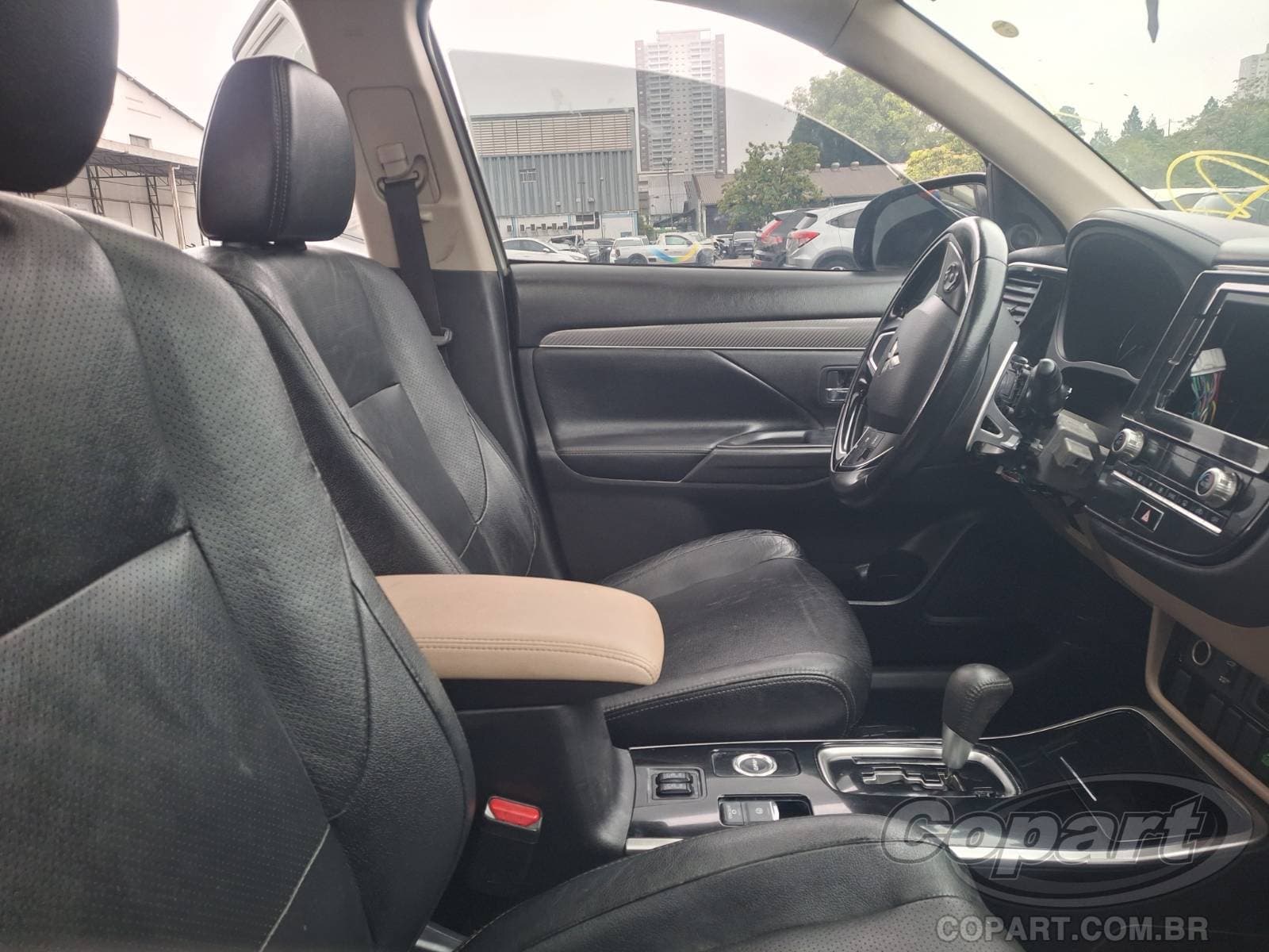 Mitsubishi Outlander 2020 — foto 5