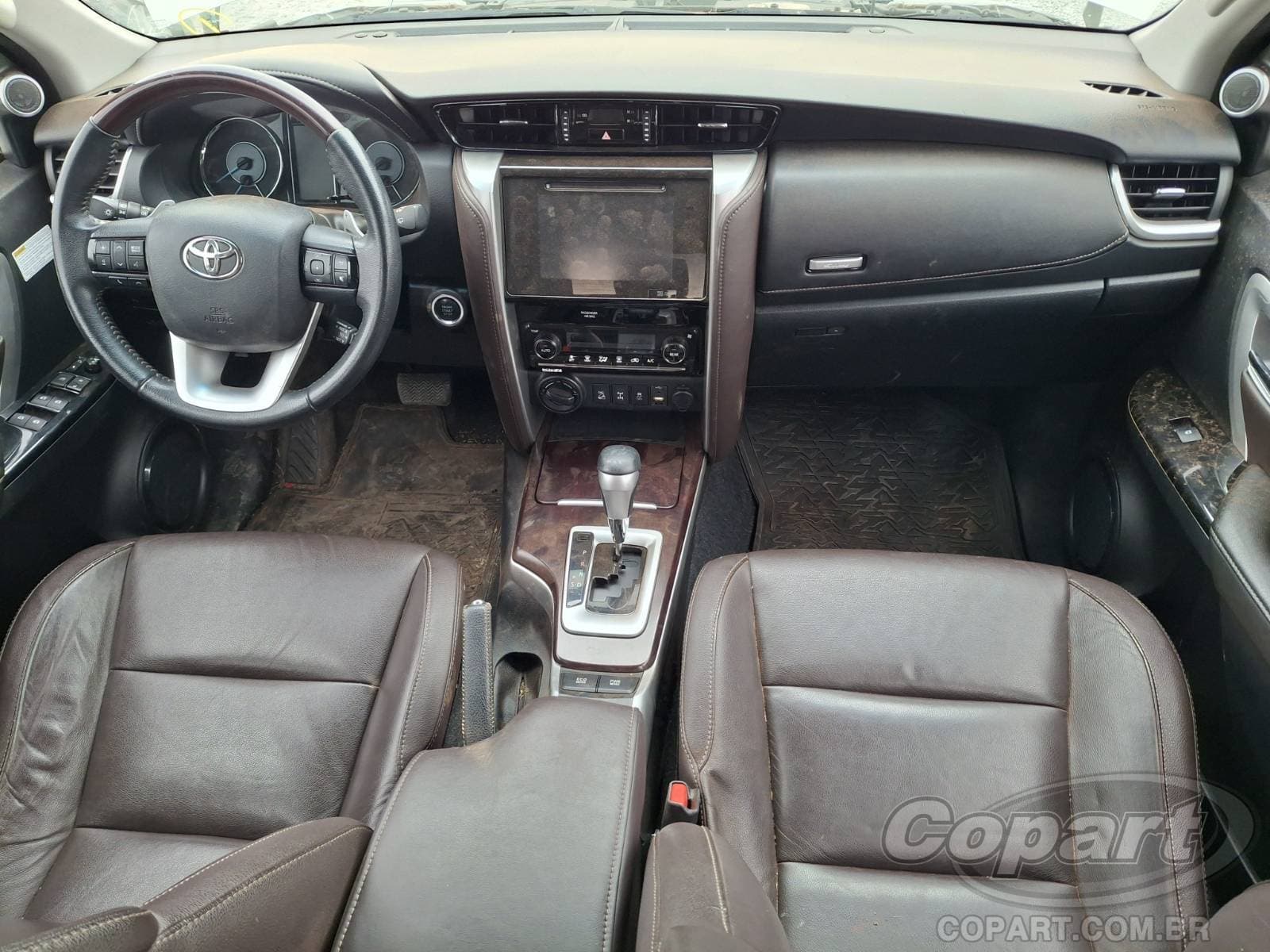 Toyota Hilux SW4 2017 — foto 9