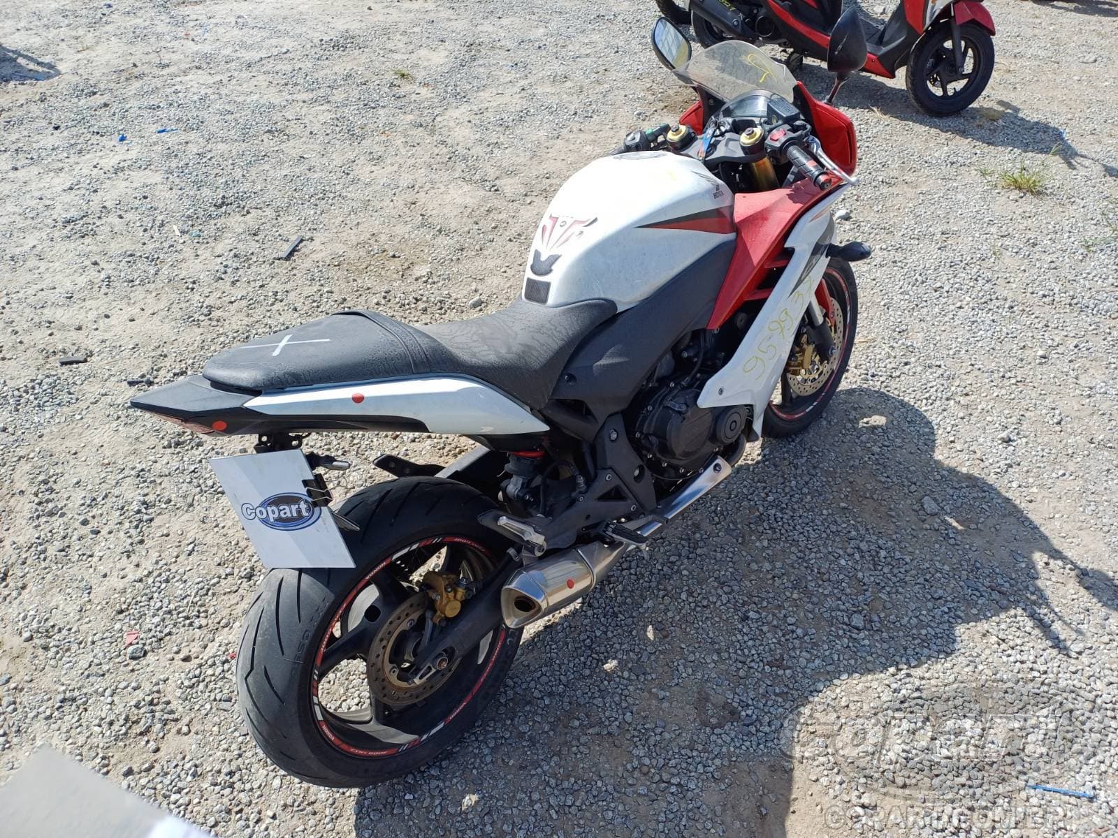 Honda CBR 600f 2013 — foto 4