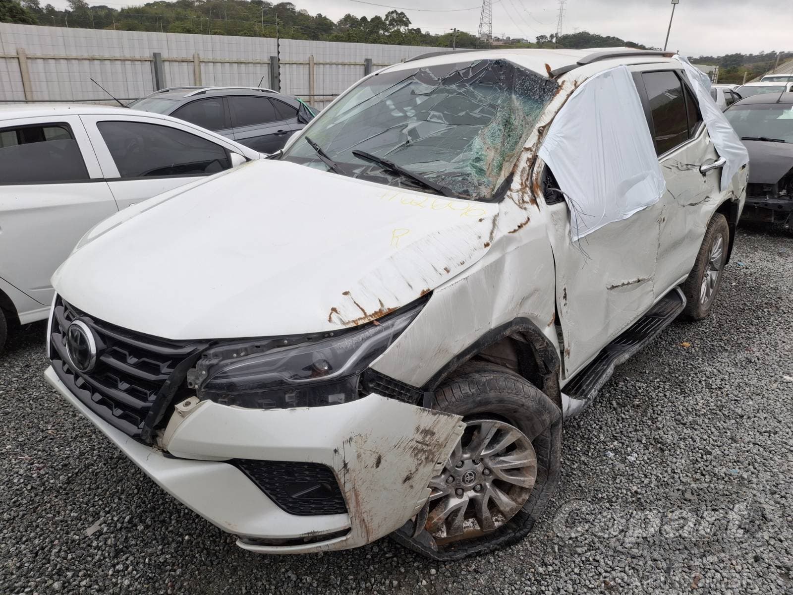 Toyota SW4 2021 — foto 2