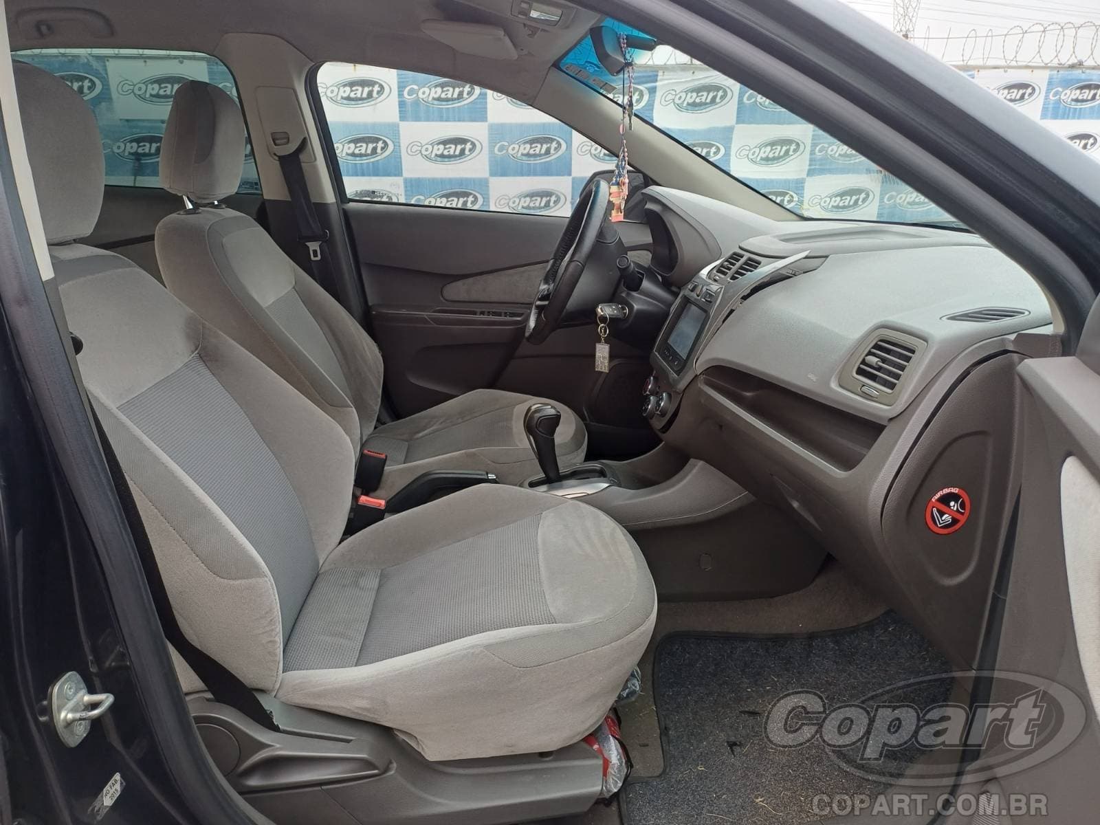 Chevrolet Cobalt 2015 — foto 5