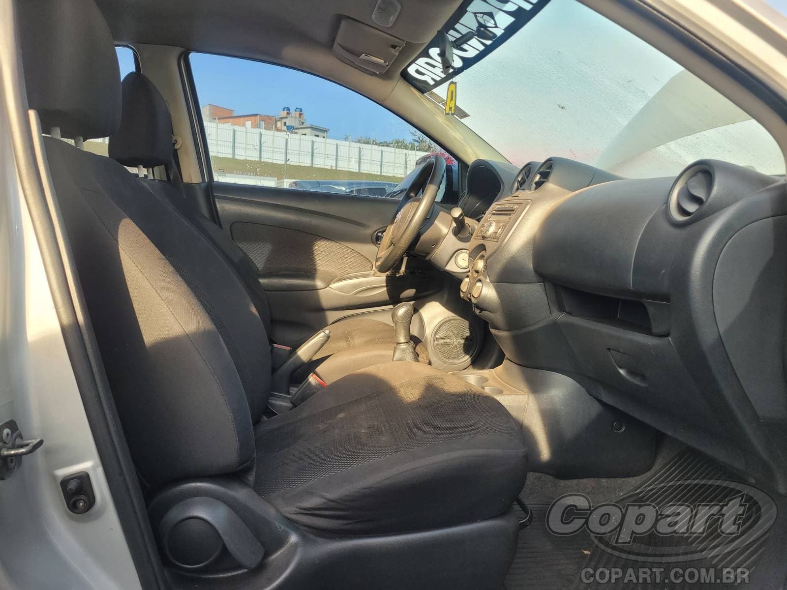 Nissan Versa 2014 — foto 5