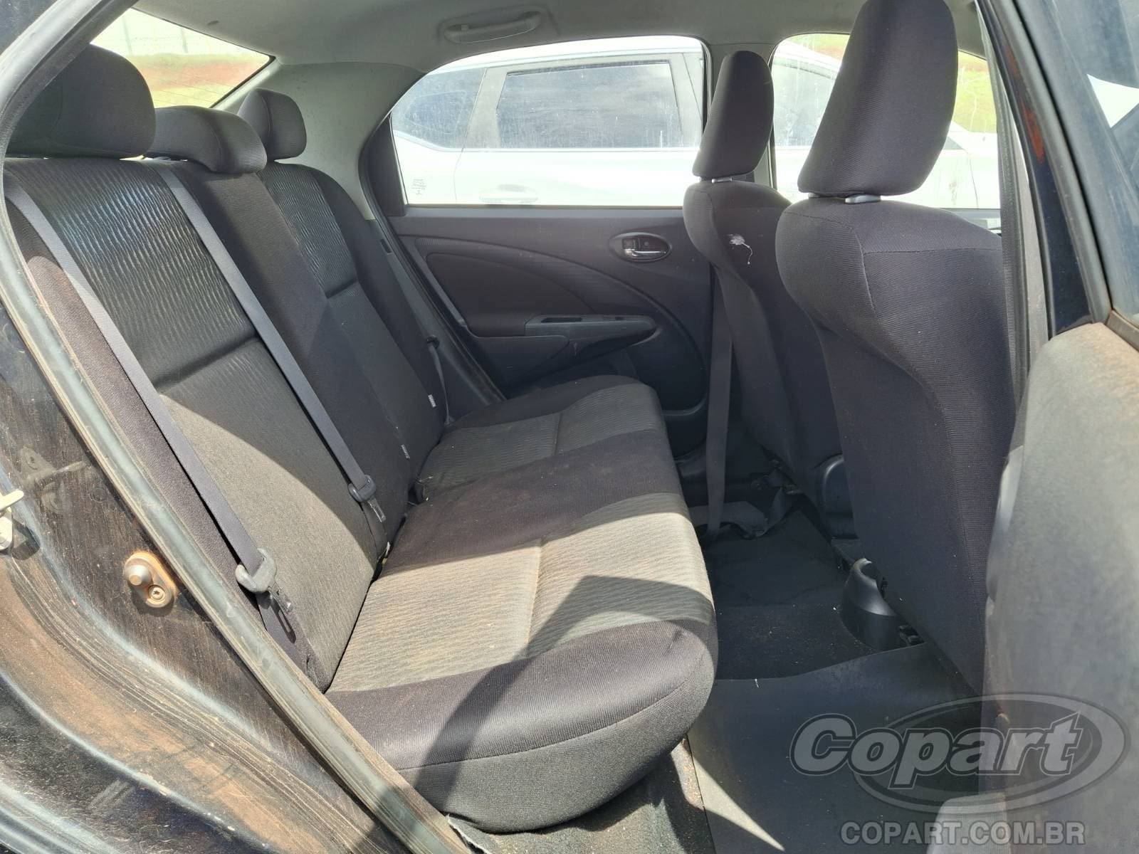 Toyota Etios Seda 2017 — foto 6
