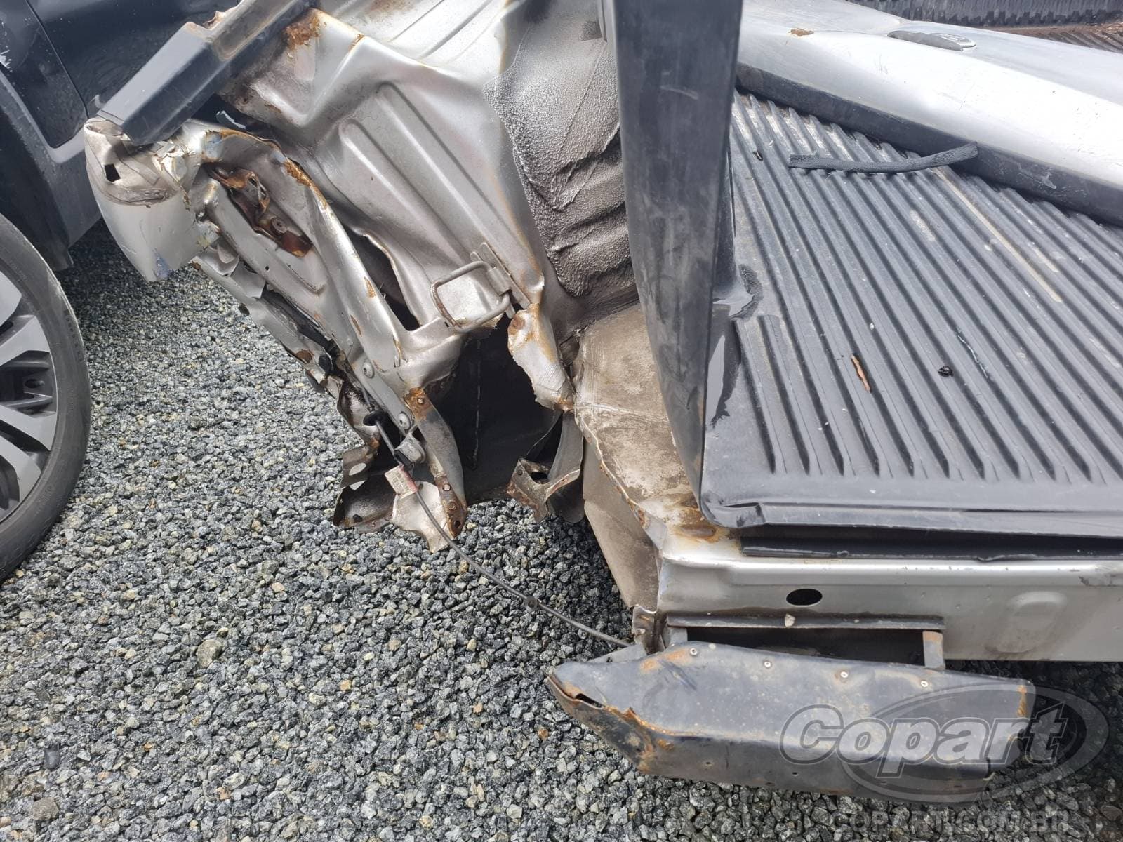 Ford Courier 2013 — foto 15