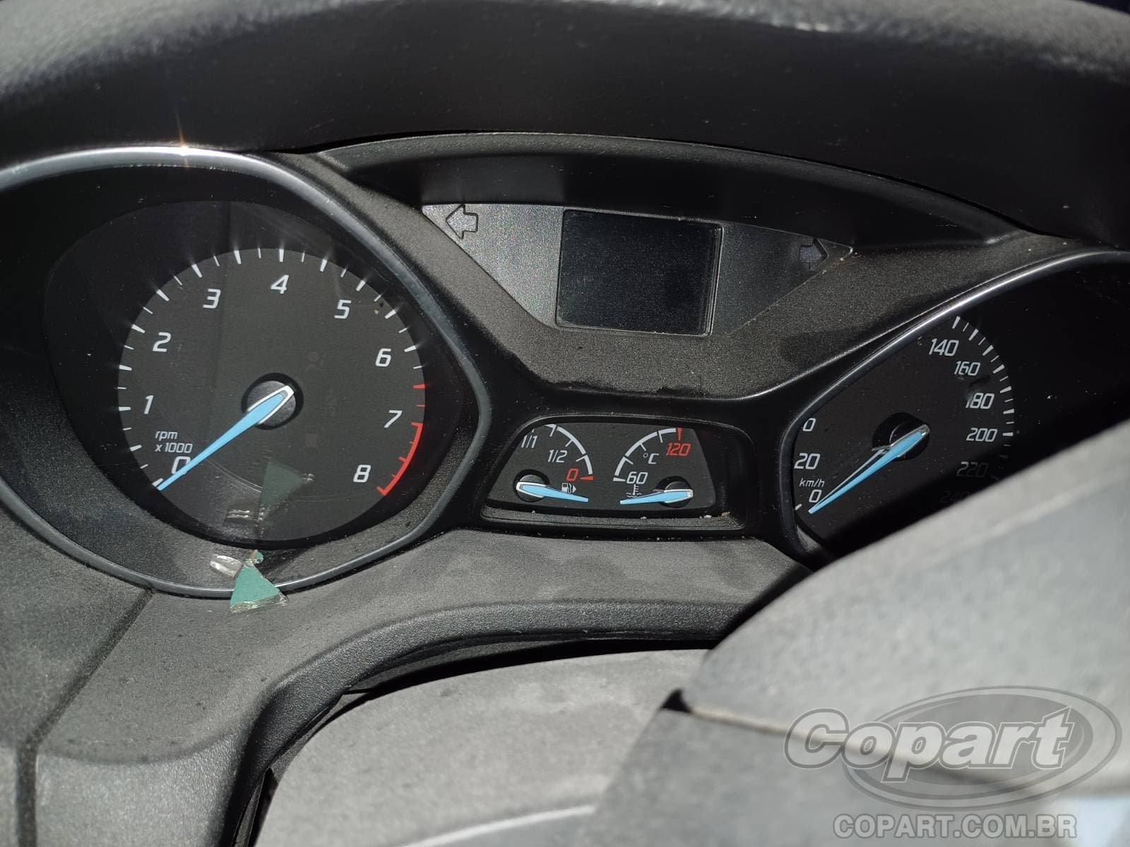 Ford Focus Sedan 2014 — foto 8