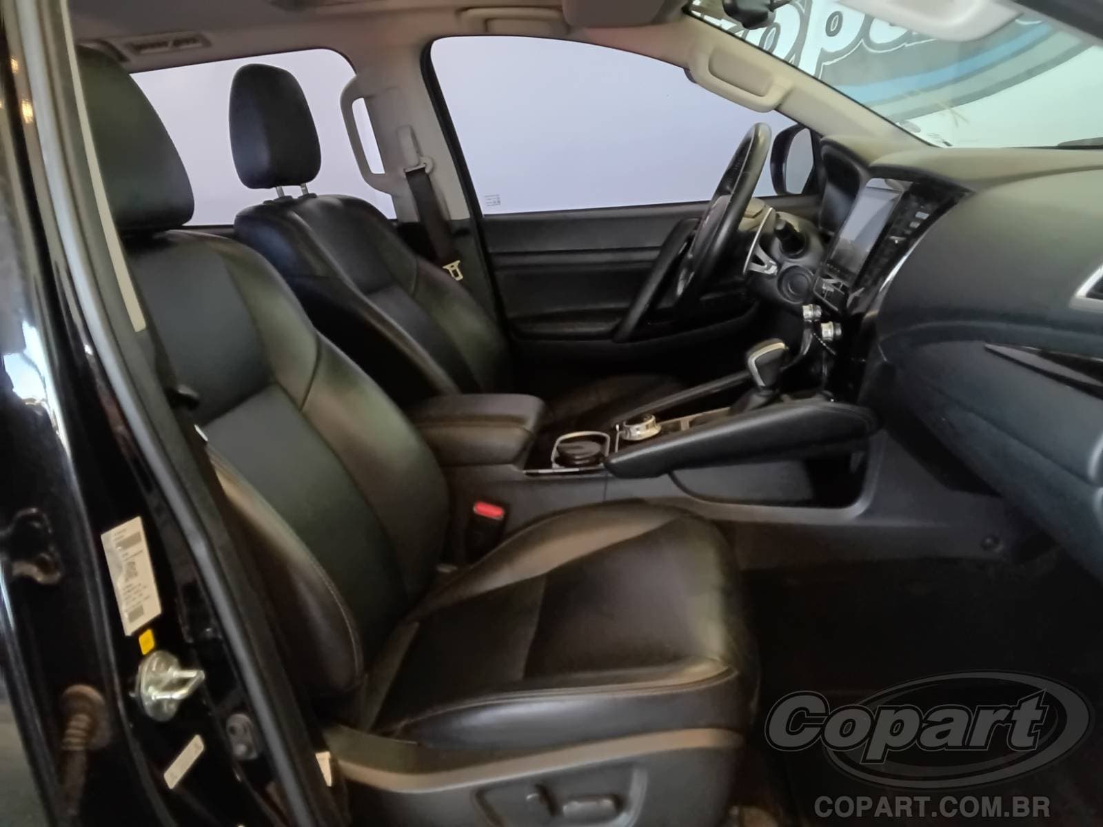Mitsubishi Pajero Sport 2024 — foto 5