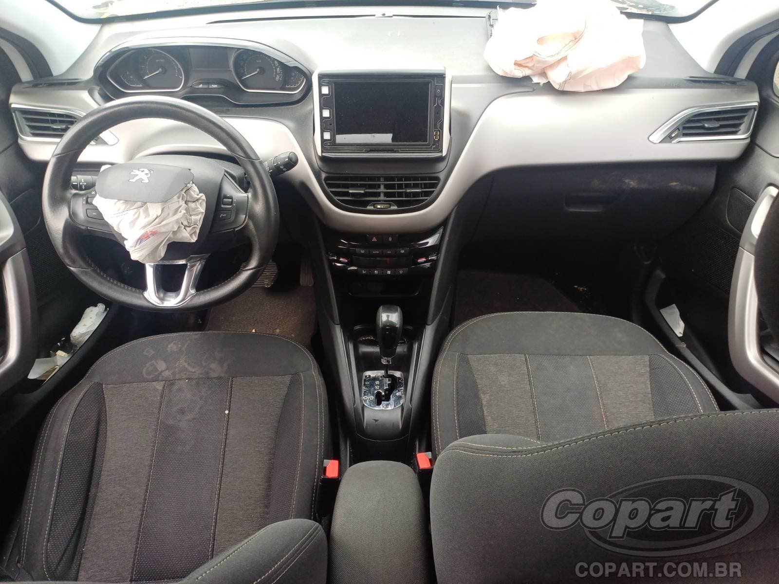 Peugeot 208 2020 — foto 9