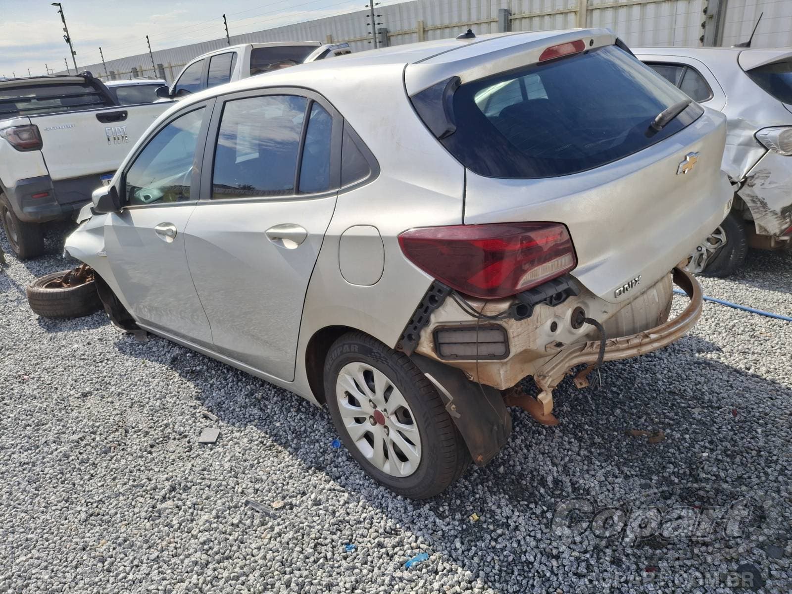 Chevrolet Onix 2020 — foto 3