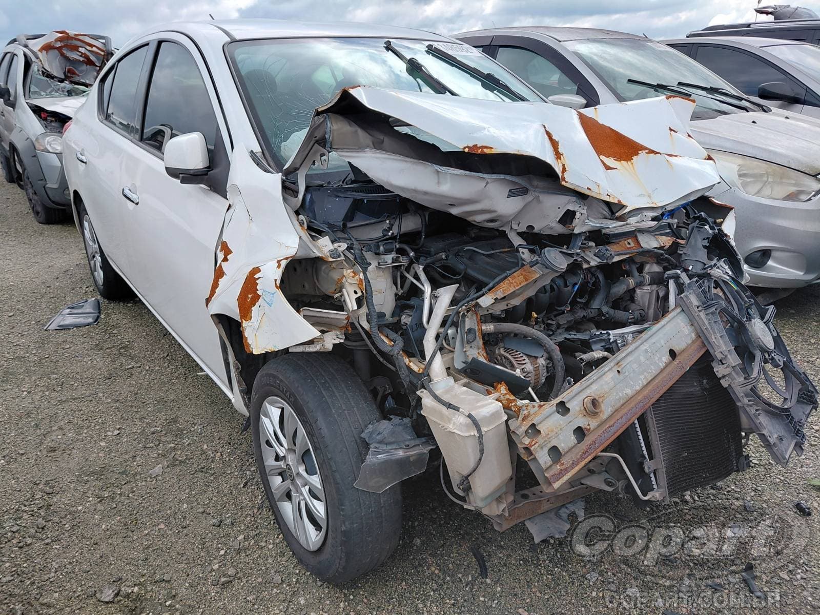 Nissan Versa 1.6 16V 2014