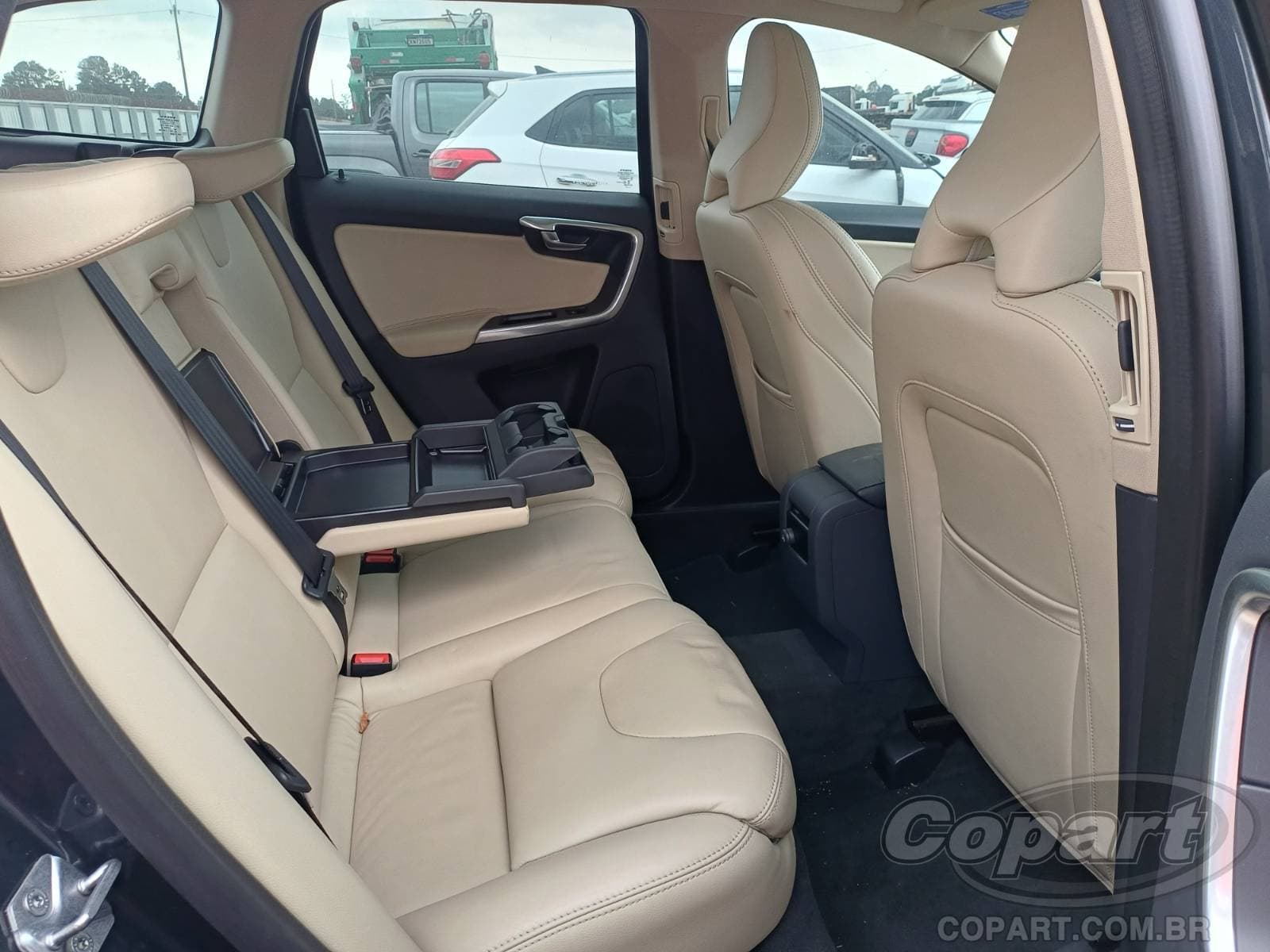 Volvo Xc60 2017 — foto 6