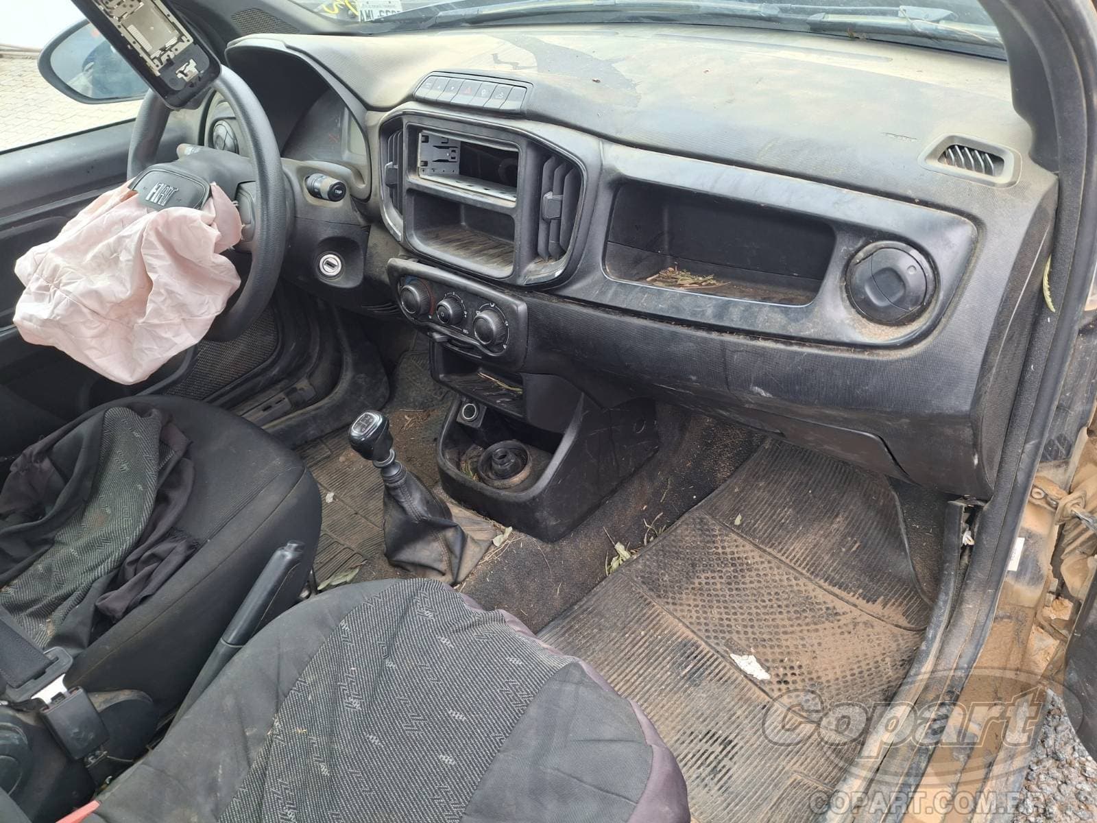 Fiat Strada 2024 — foto 9