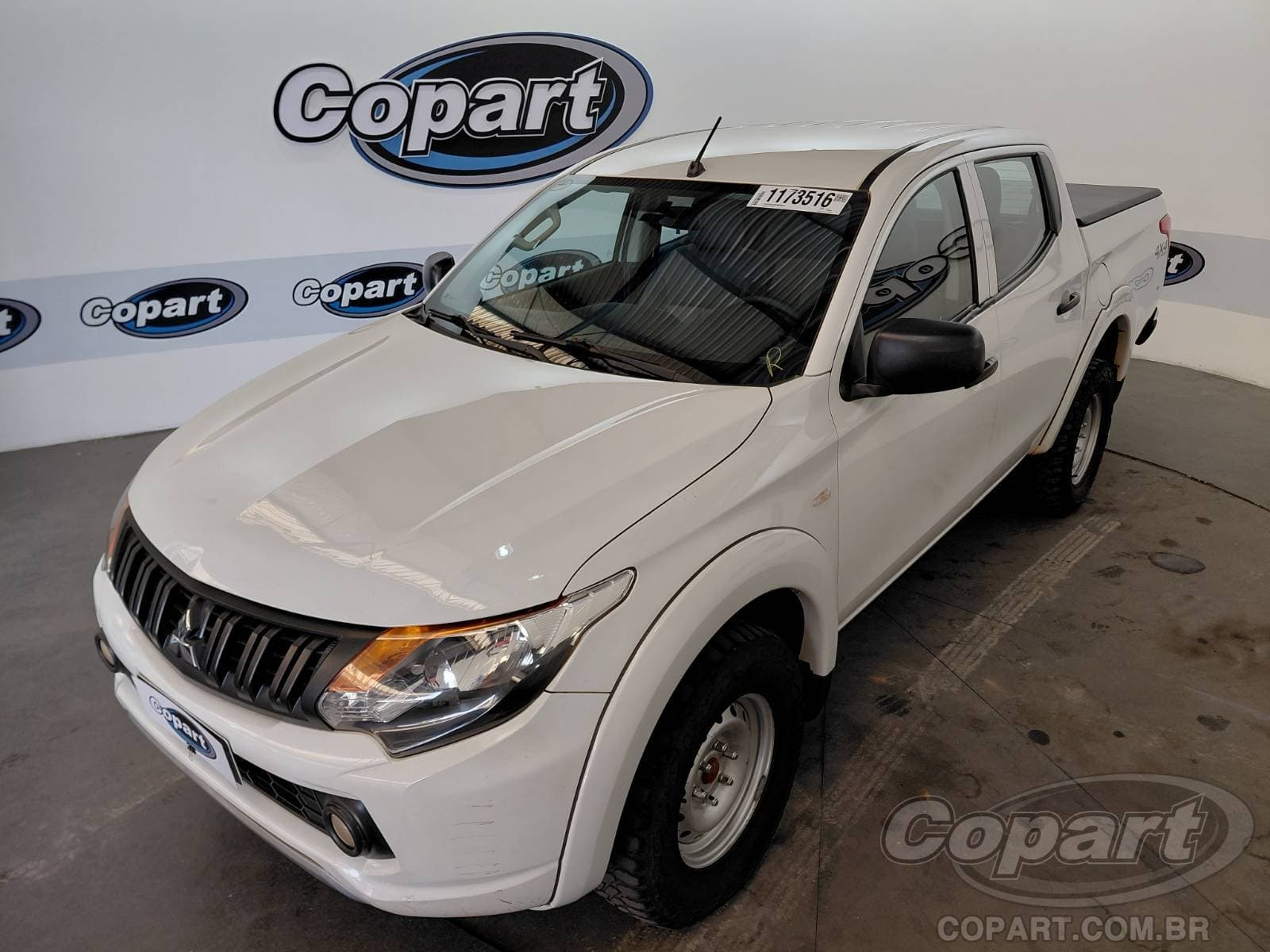 Mitsubishi L200 Triton 2023 — foto 2