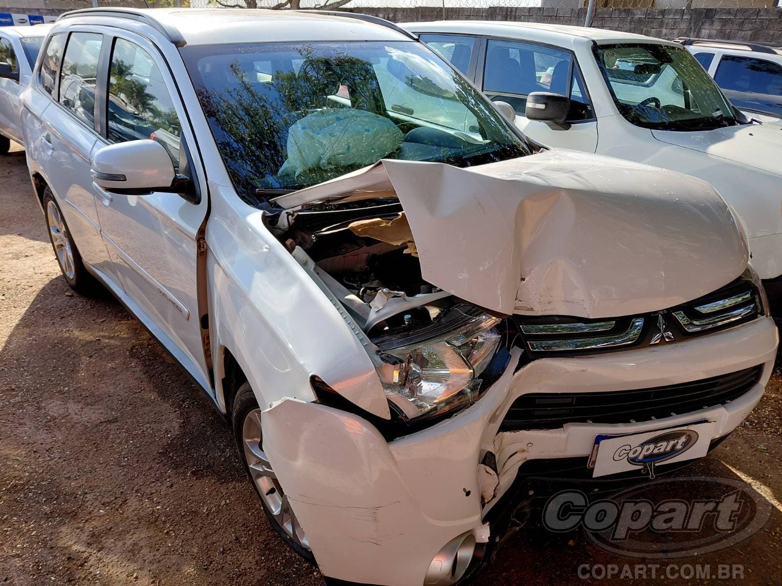 Mitsubishi Outlander 2015 — foto 1