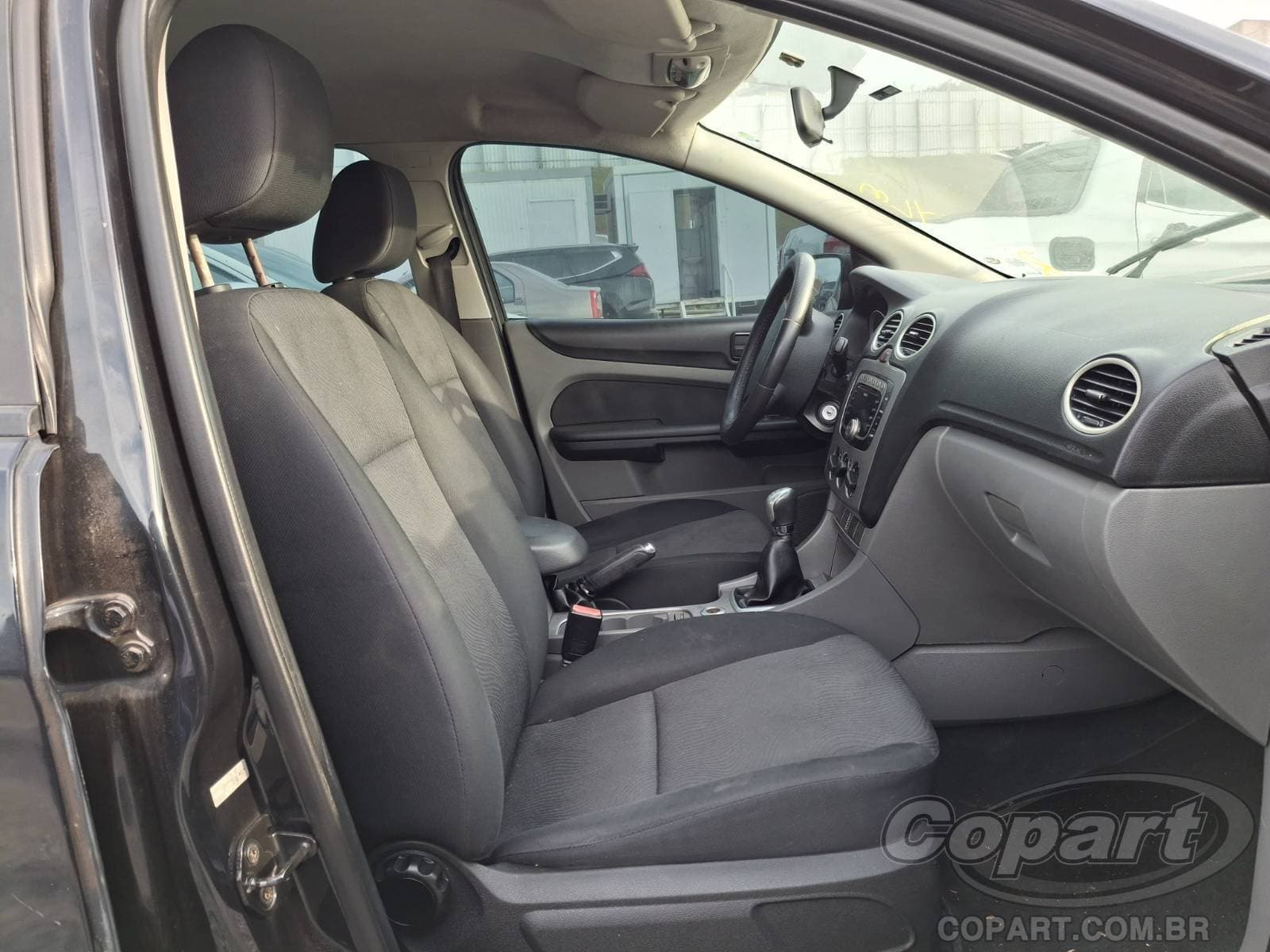Ford Focus Sedan 2009 — foto 5