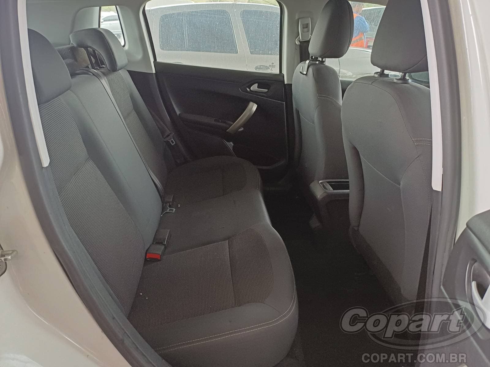 Peugeot 2008 2017 — foto 6
