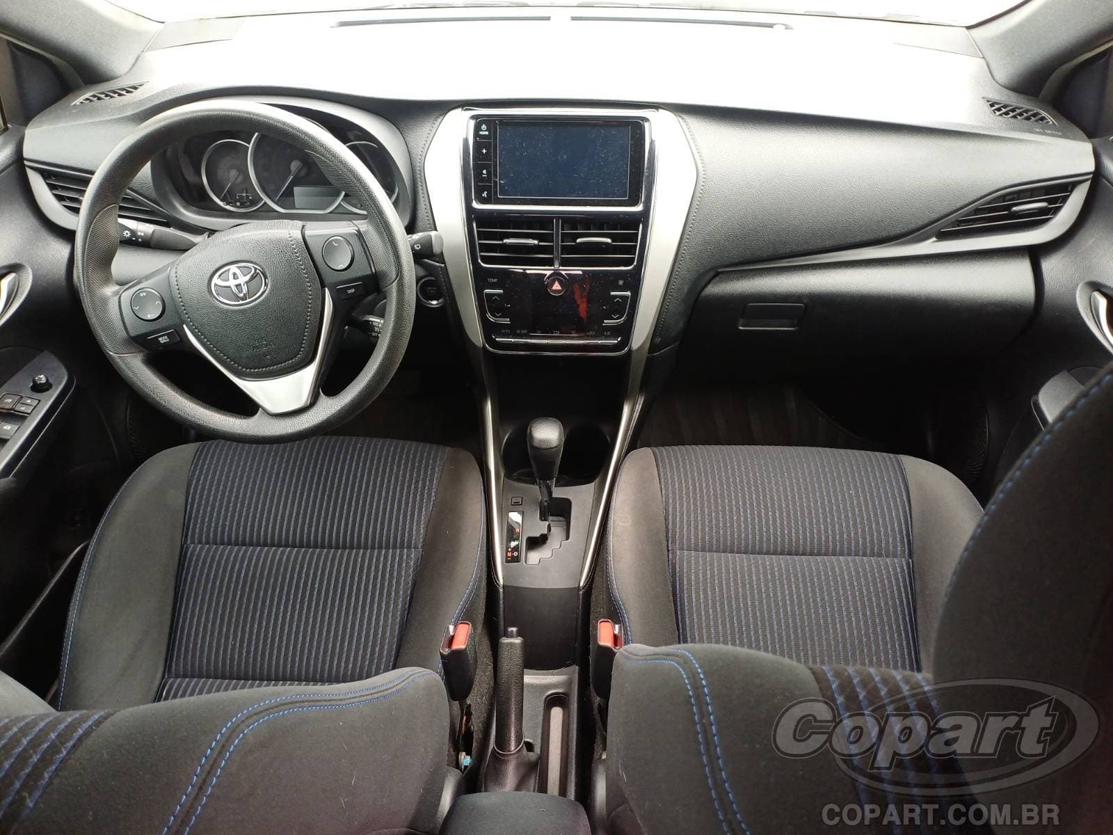 Toyota Yaris 2021 — foto 9