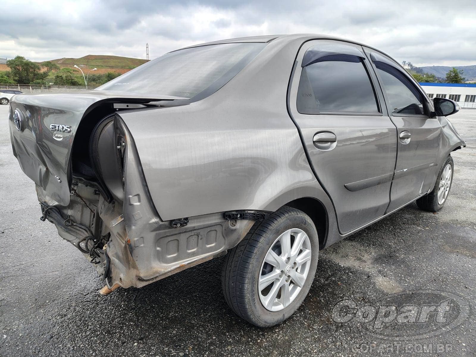 Toyota Etios Seda 2020 — foto 4
