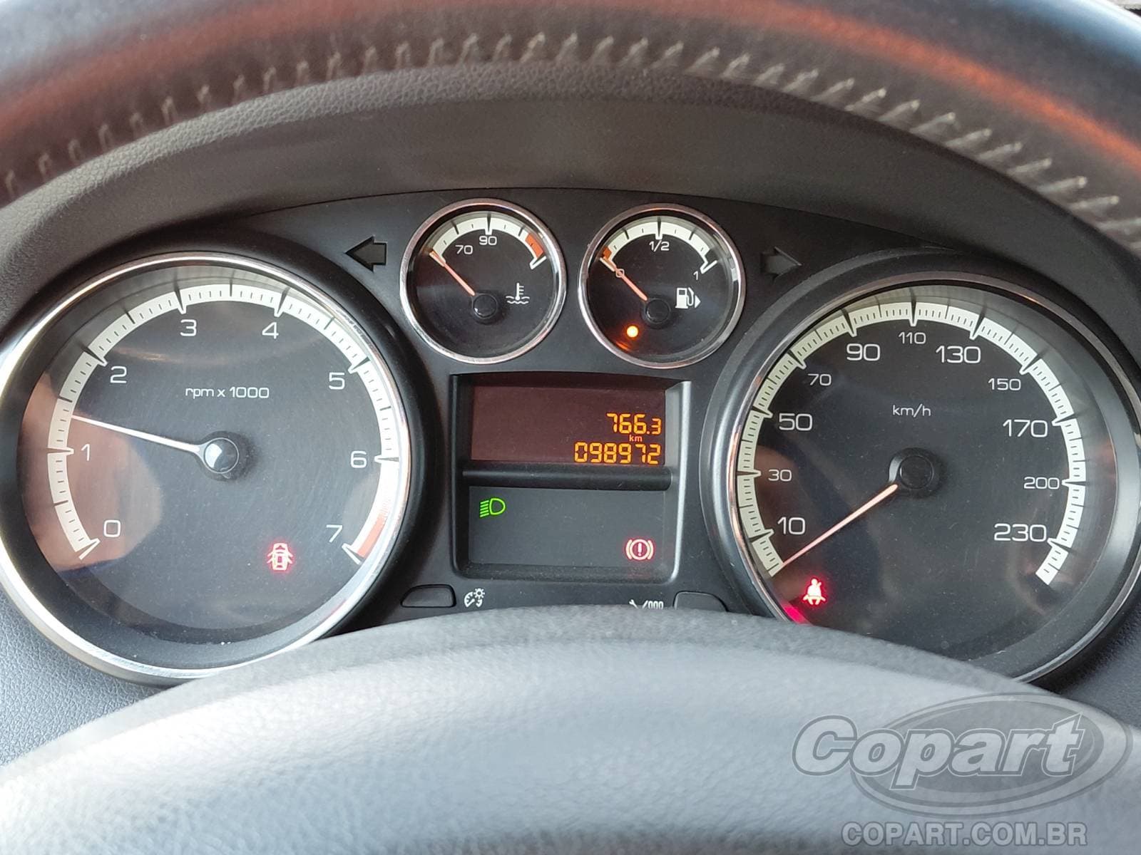 Peugeot 308 2014 — foto 8