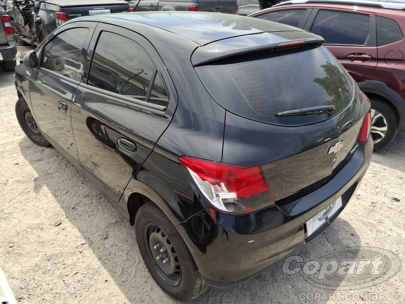 Chevrolet Onix 2015 — foto 3