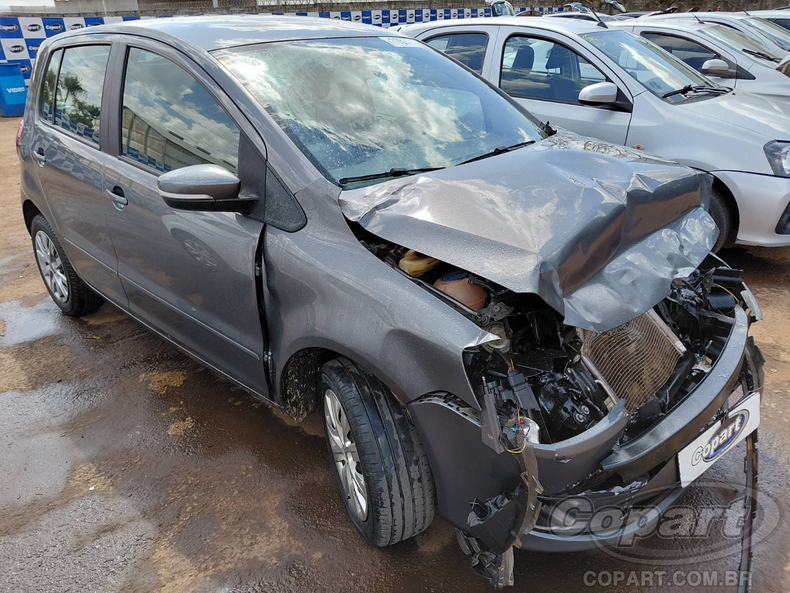 Volkswagen FOX 1.0 TOTAL FLEX 2013