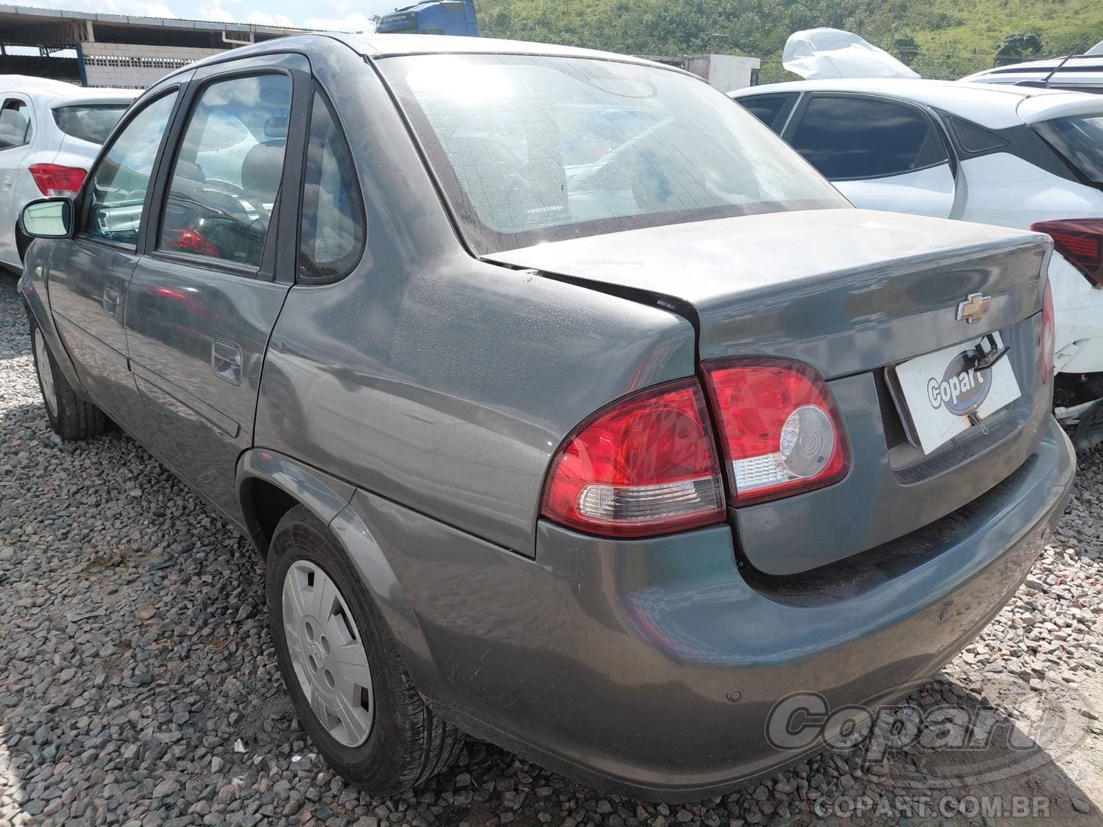 Chevrolet Classic 2011 — foto 3