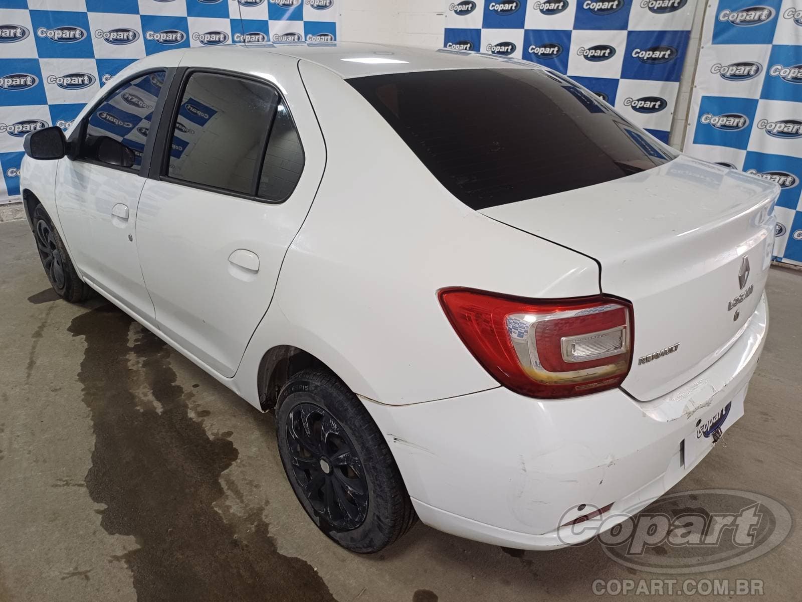 Renault Logan 2015 — foto 3