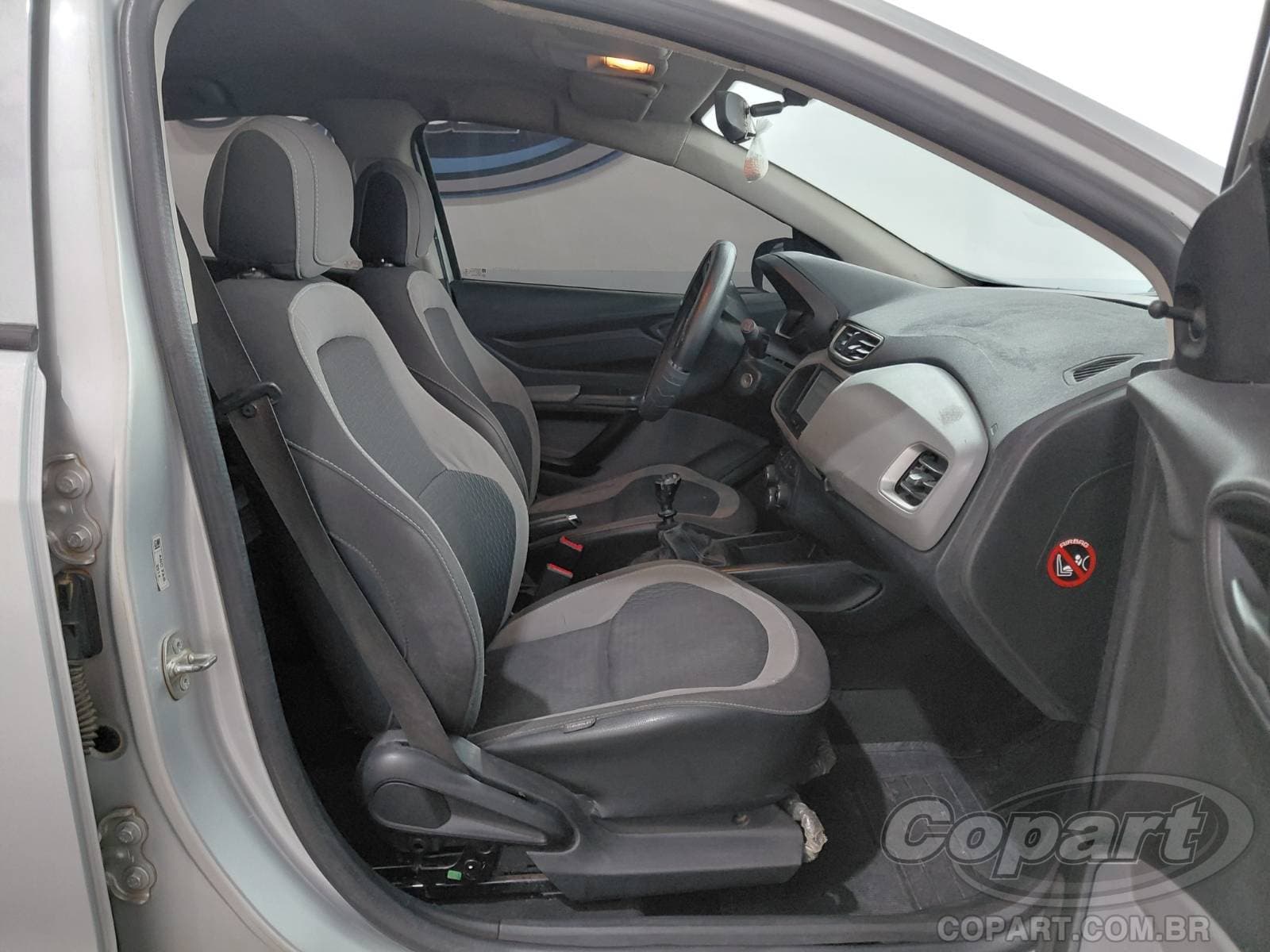 Chevrolet Onix 2015 — foto 5