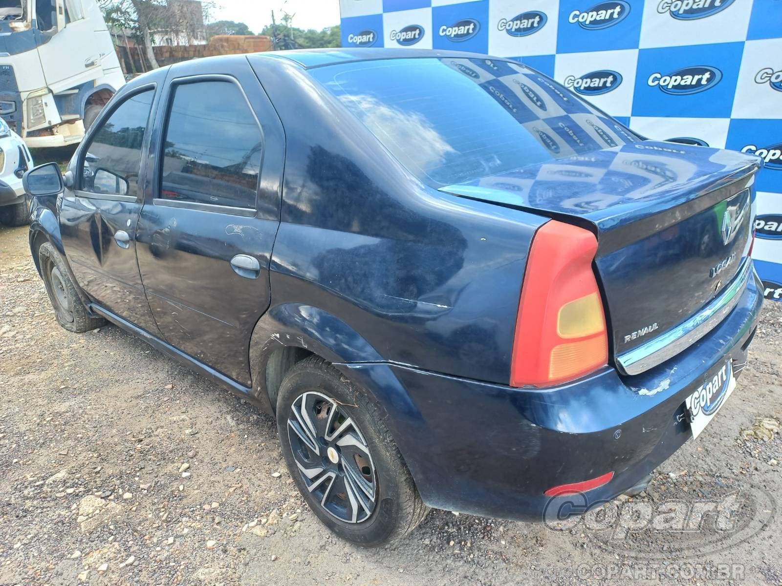 Renault Logan 2012 — foto 3